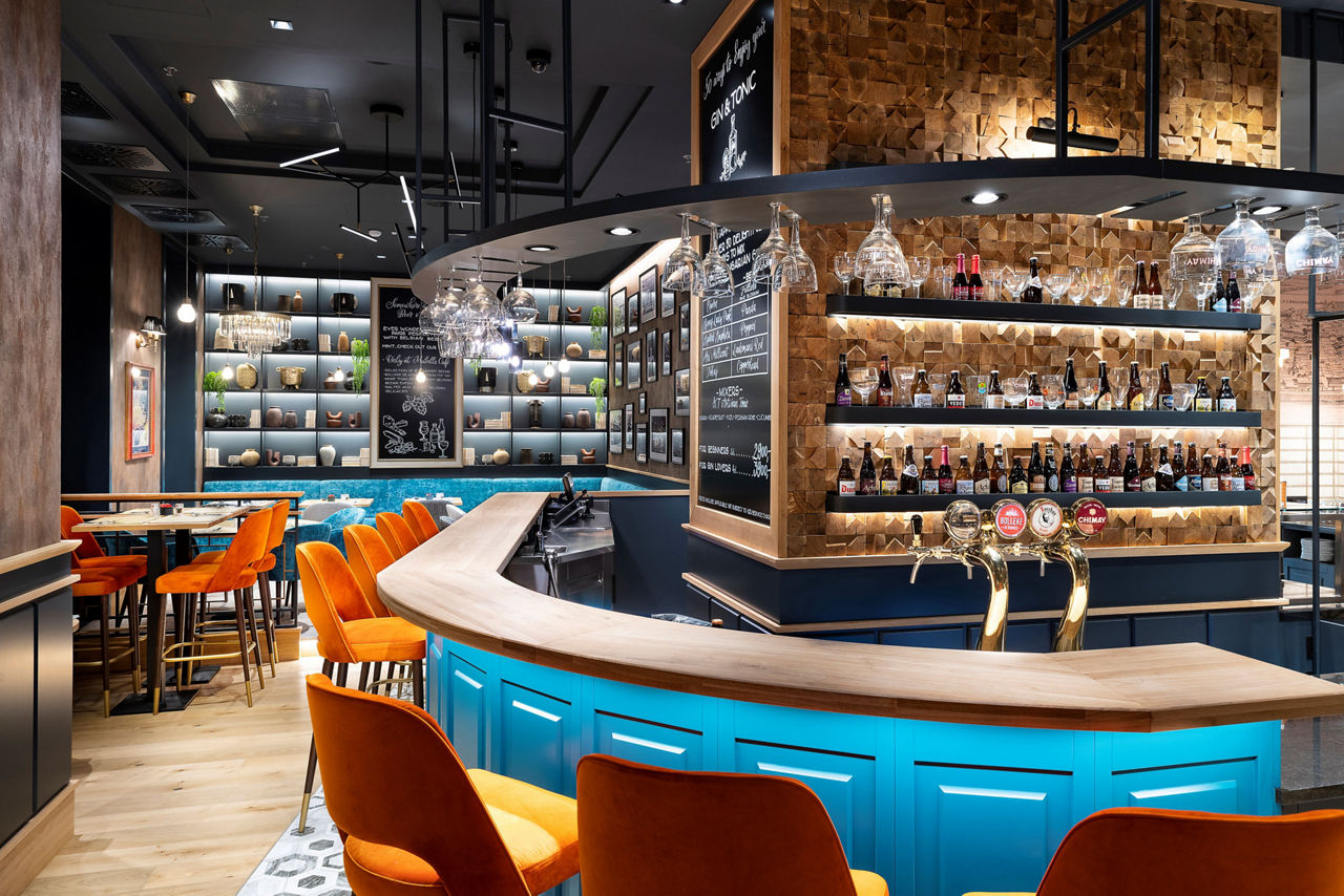 Three Corners Avenue Hotel