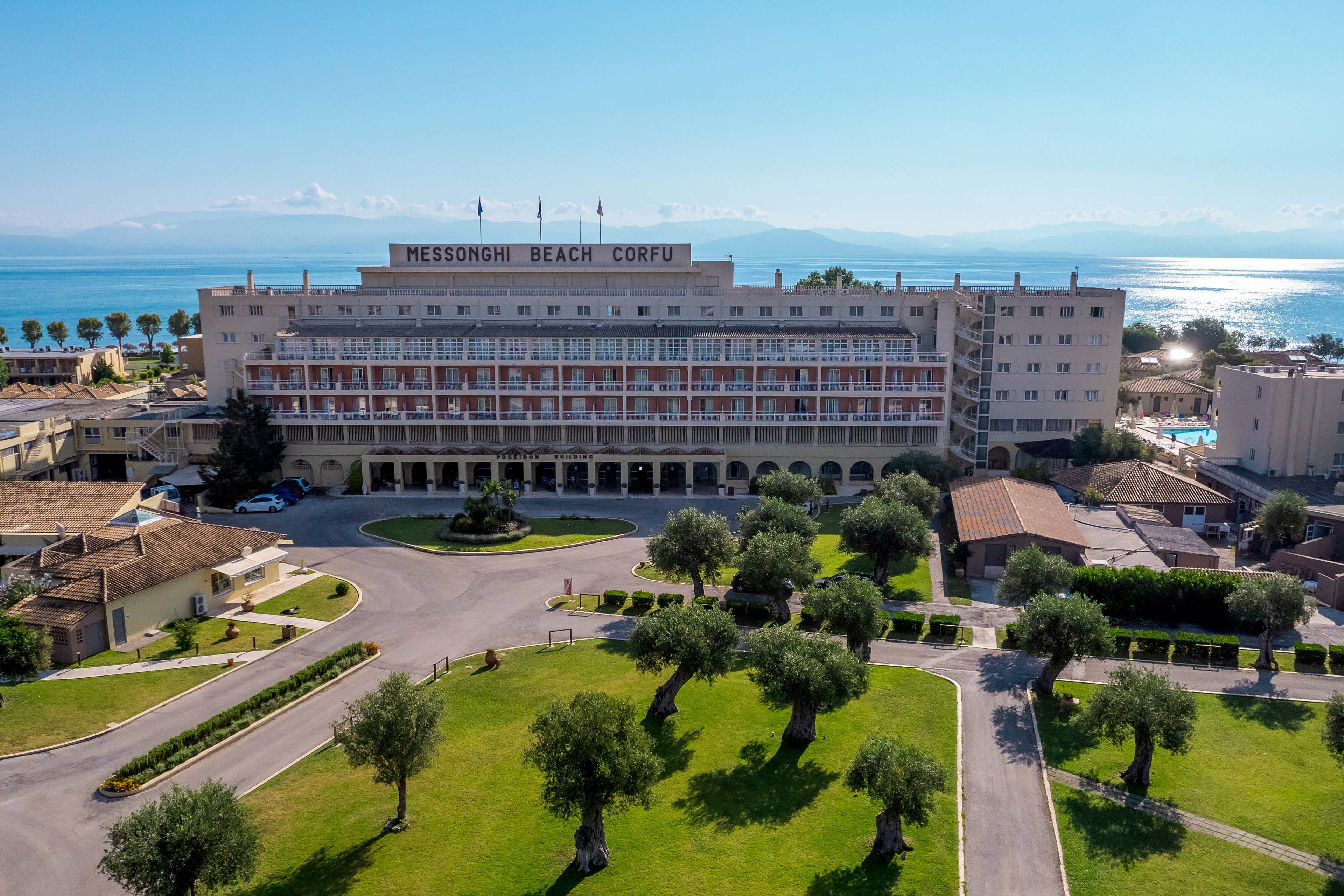 Canvas by Mitsis Messonghi