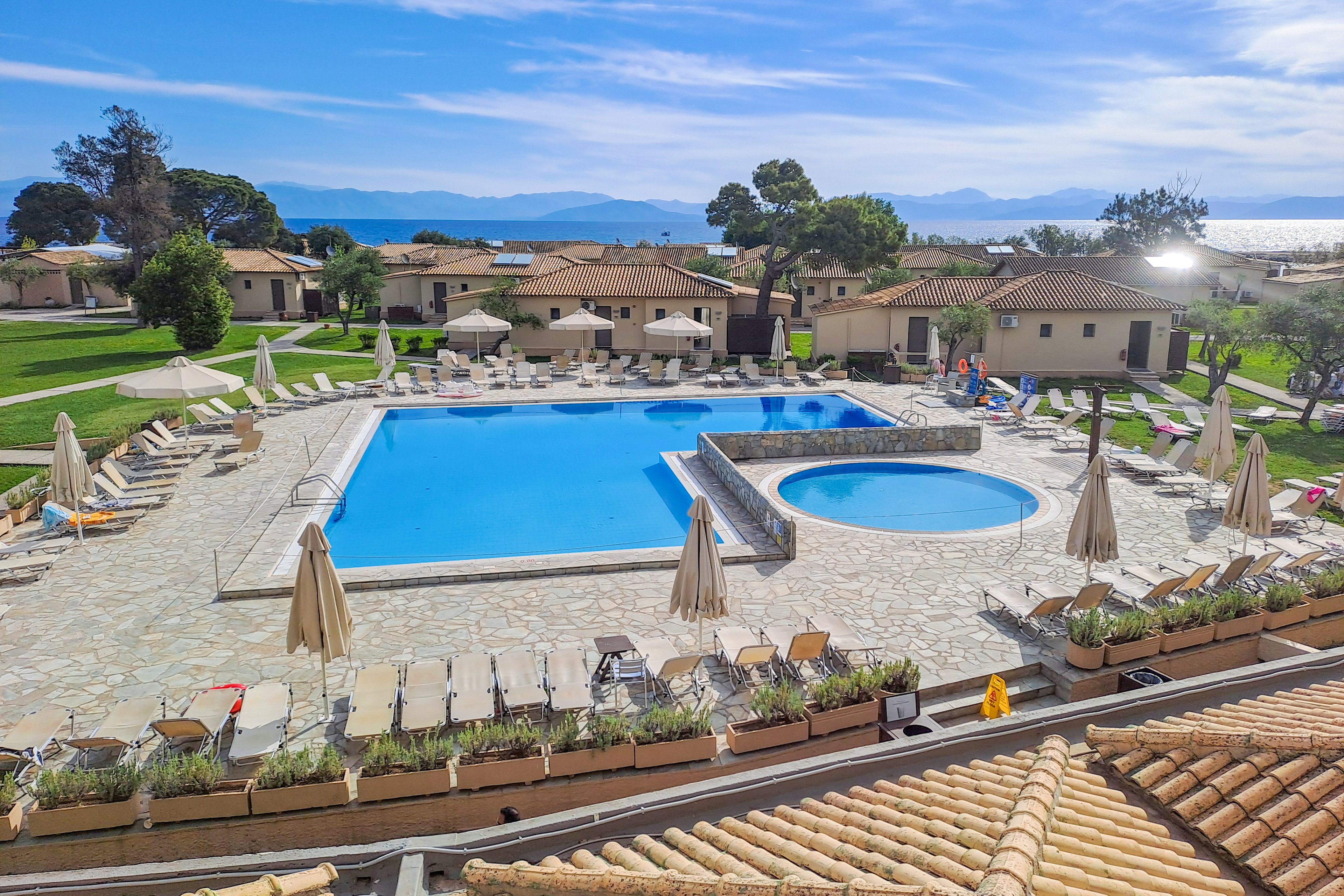 Canvas by Mitsis Messonghi