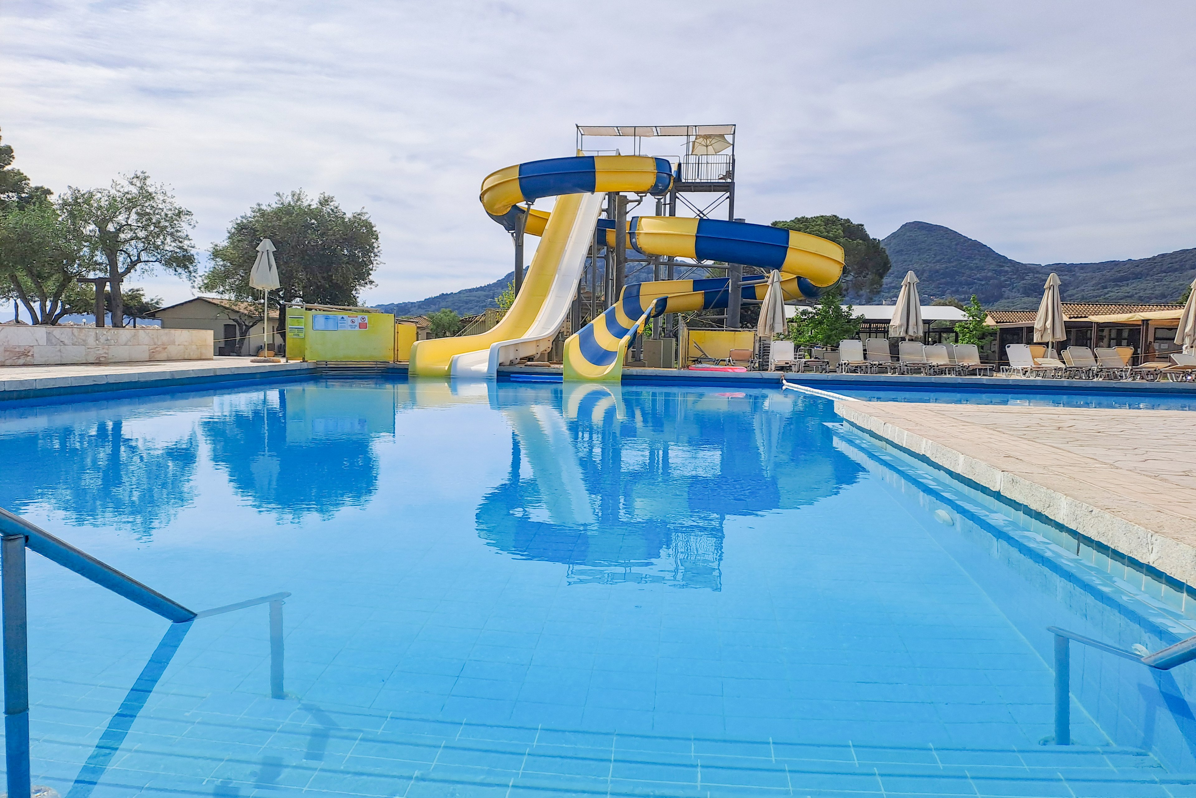 Canvas by Mitsis Messonghi