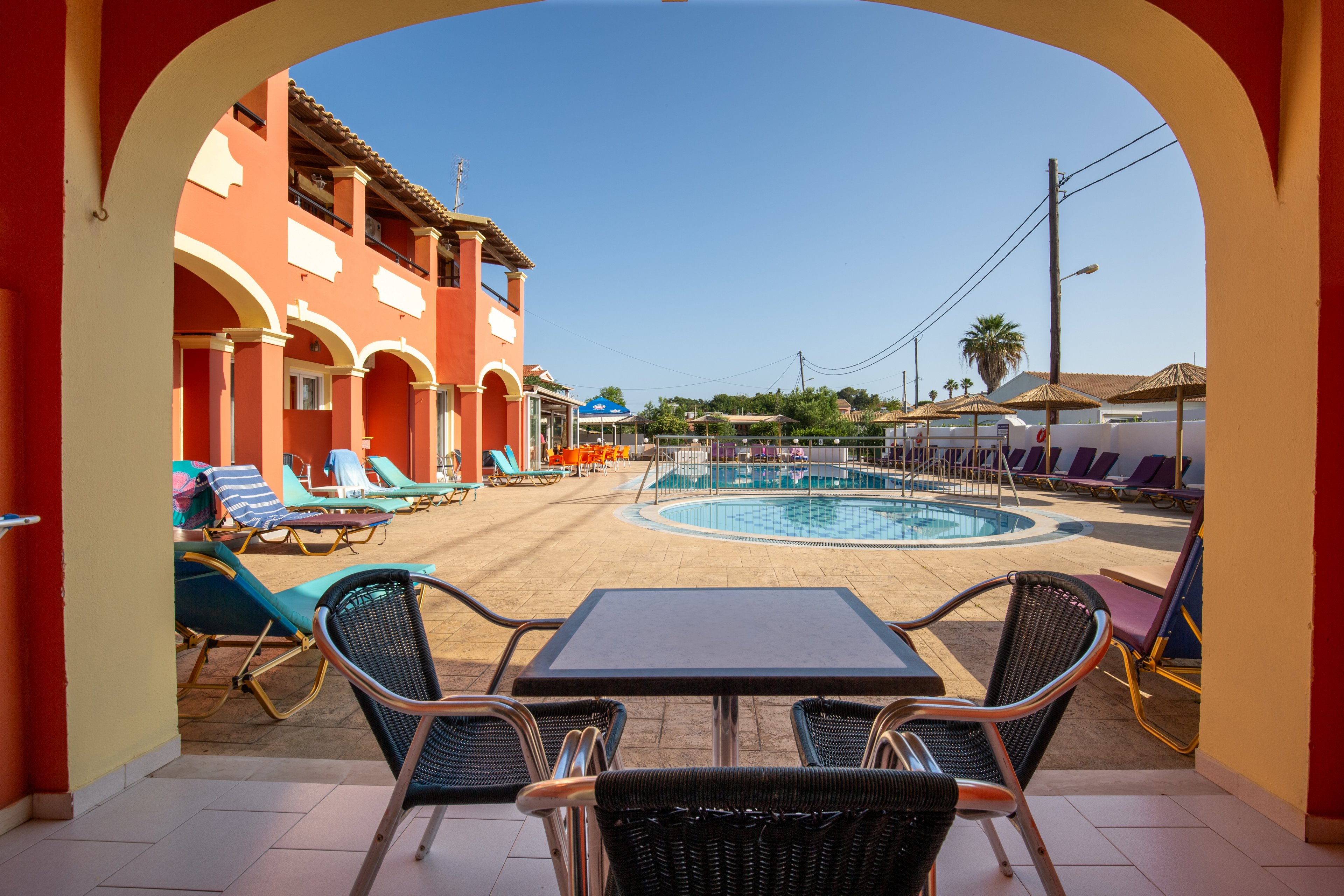 Luisa Studios & Apartments