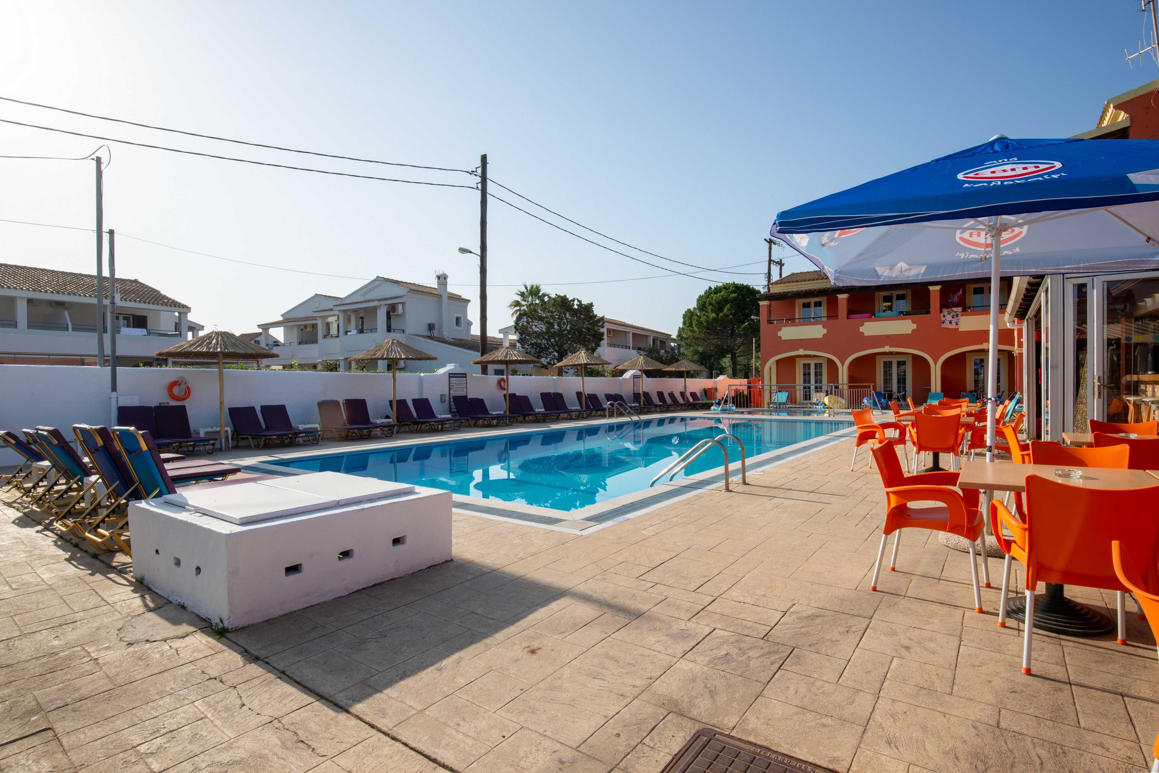 Luisa Studios & Apartments