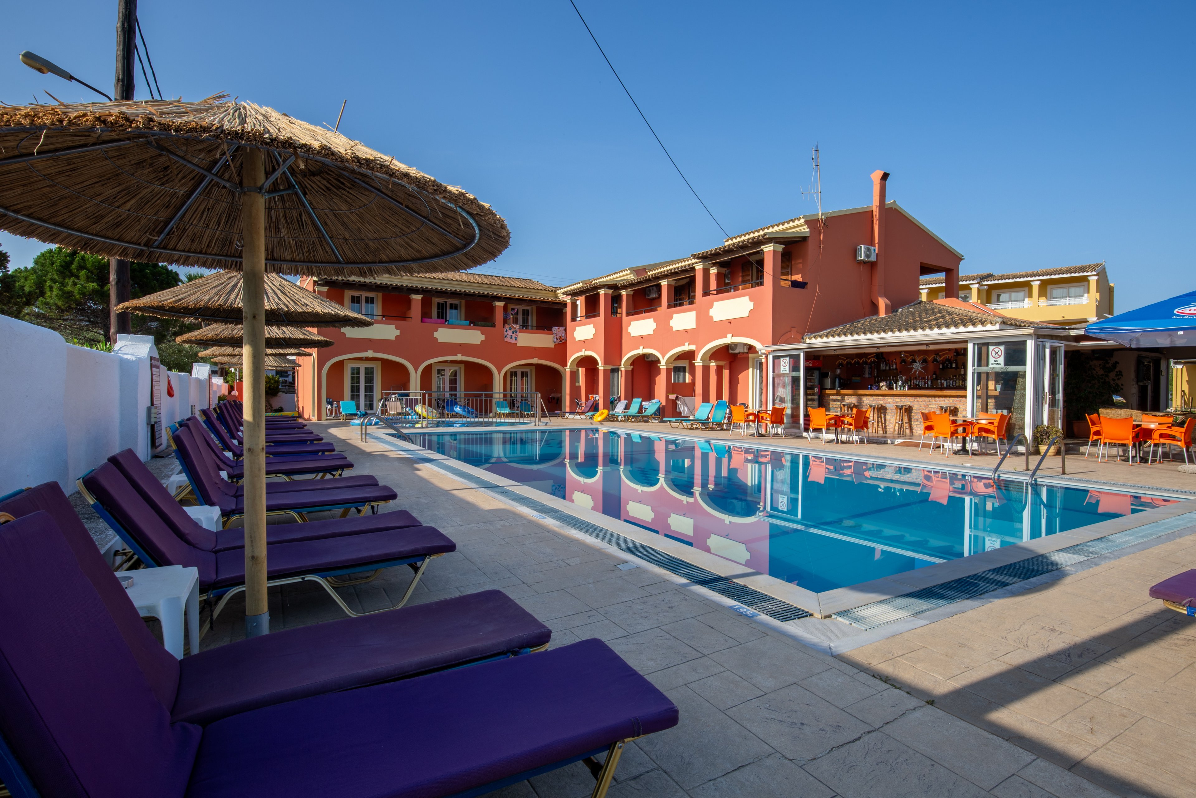 Luisa Studios & Apartments