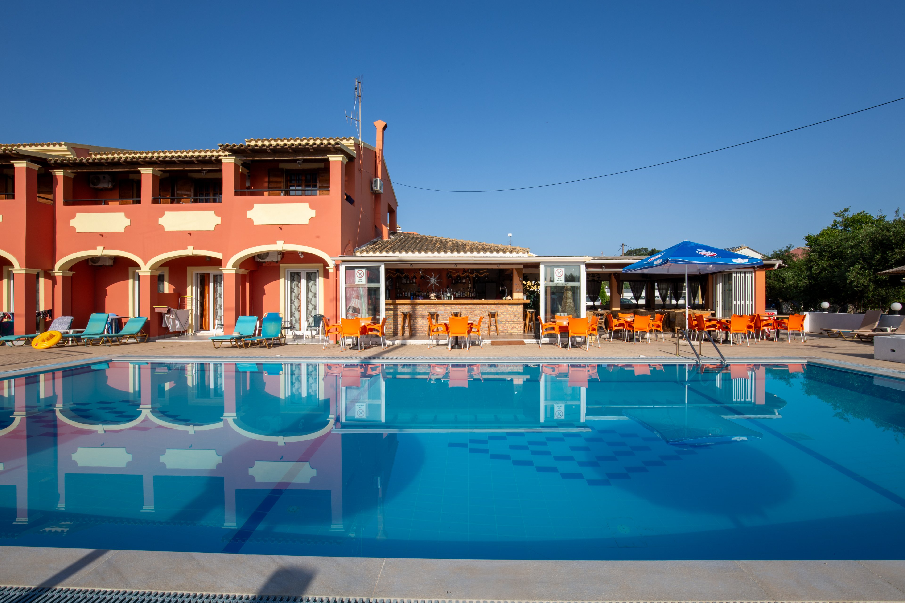 Luisa Studios & Apartments