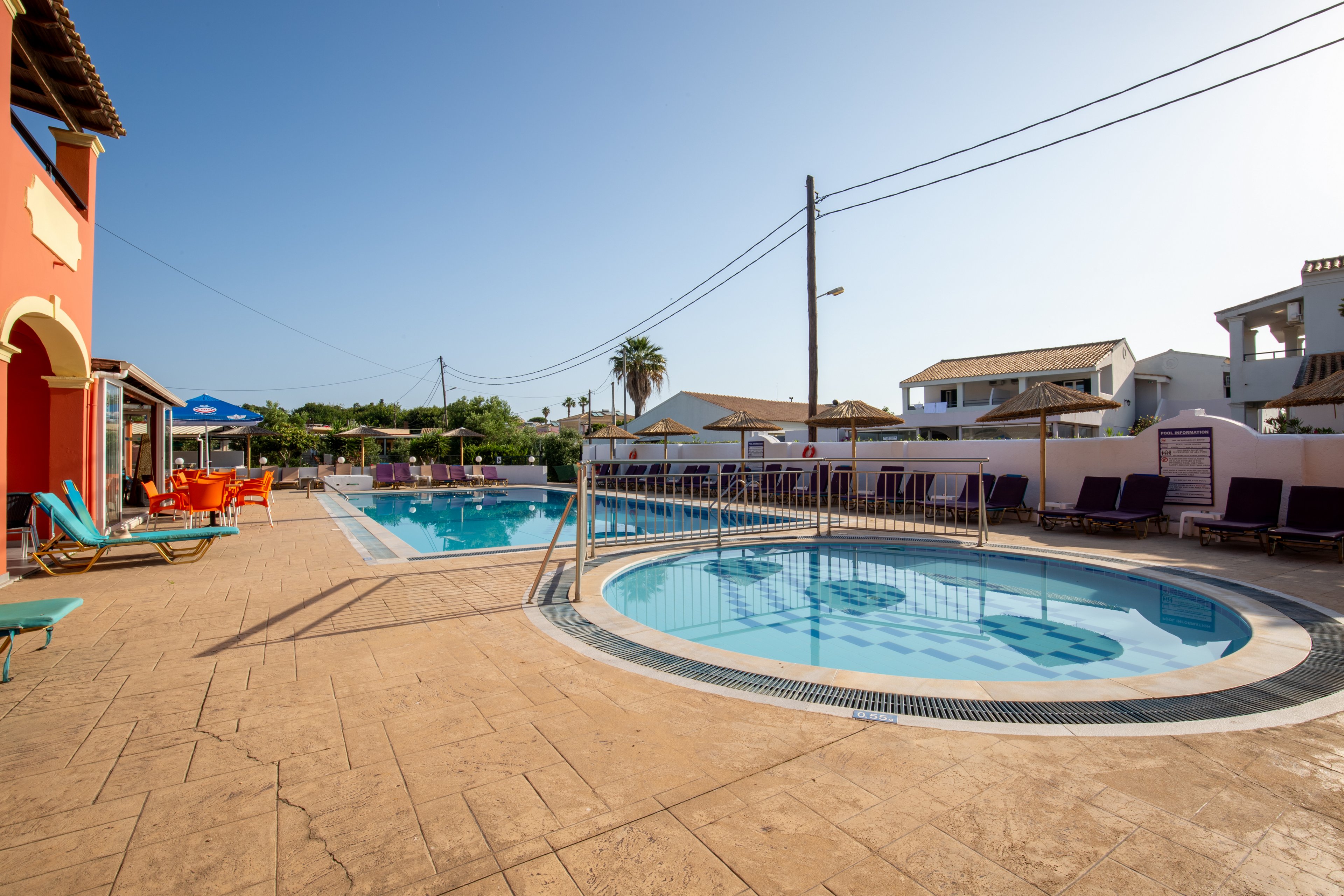 Luisa Studios & Apartments