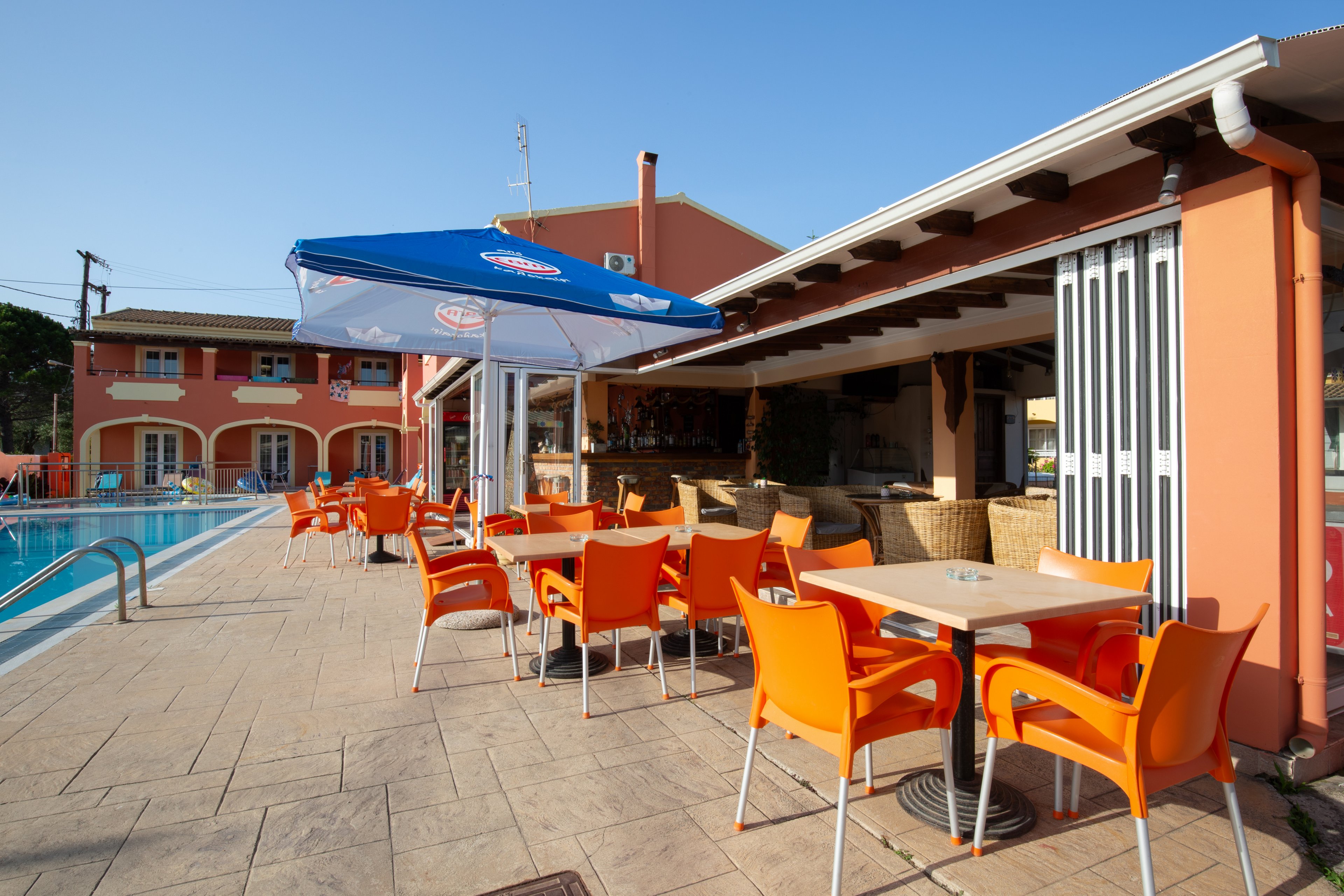 Luisa Studios & Apartments