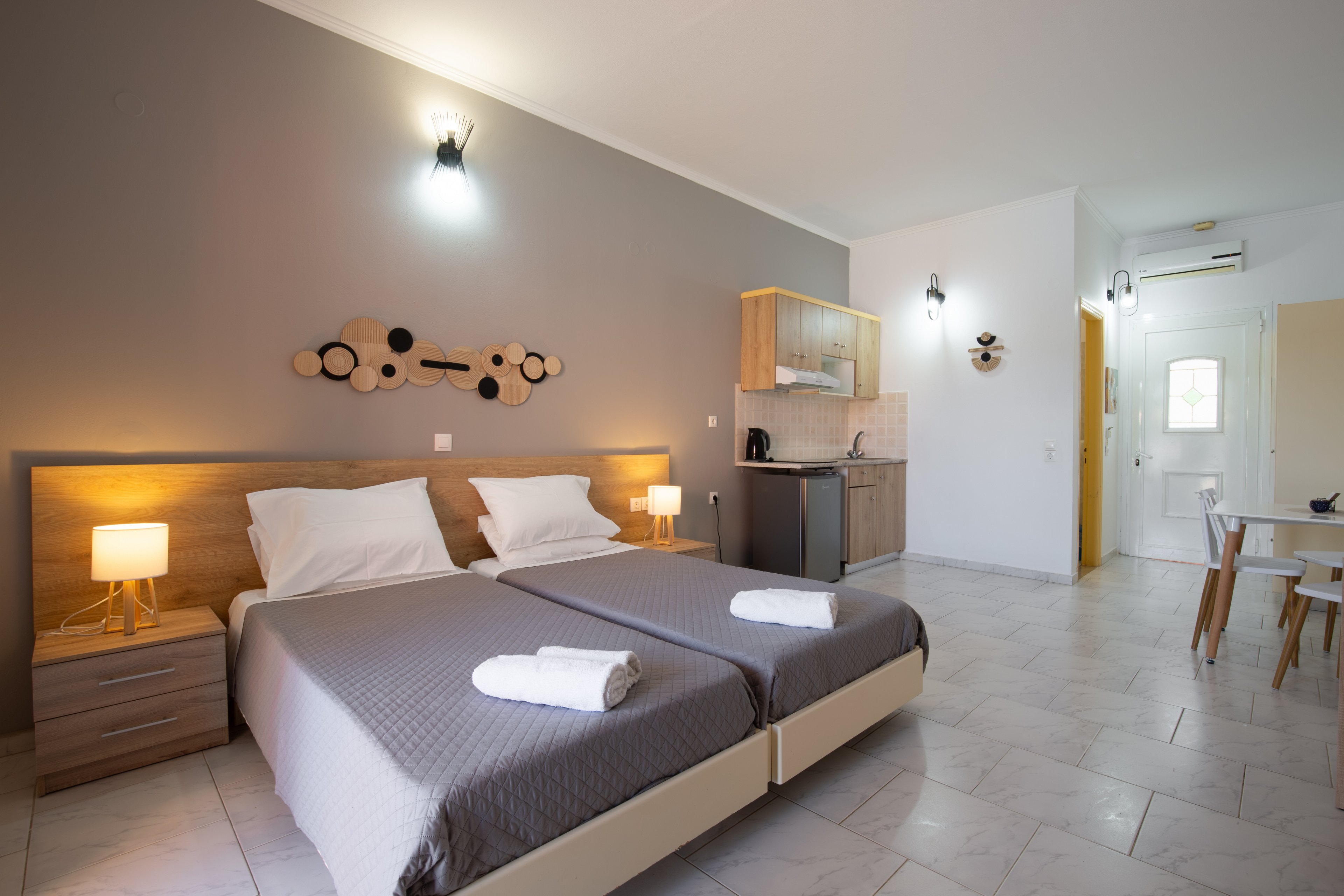 Luisa Studios & Apartments