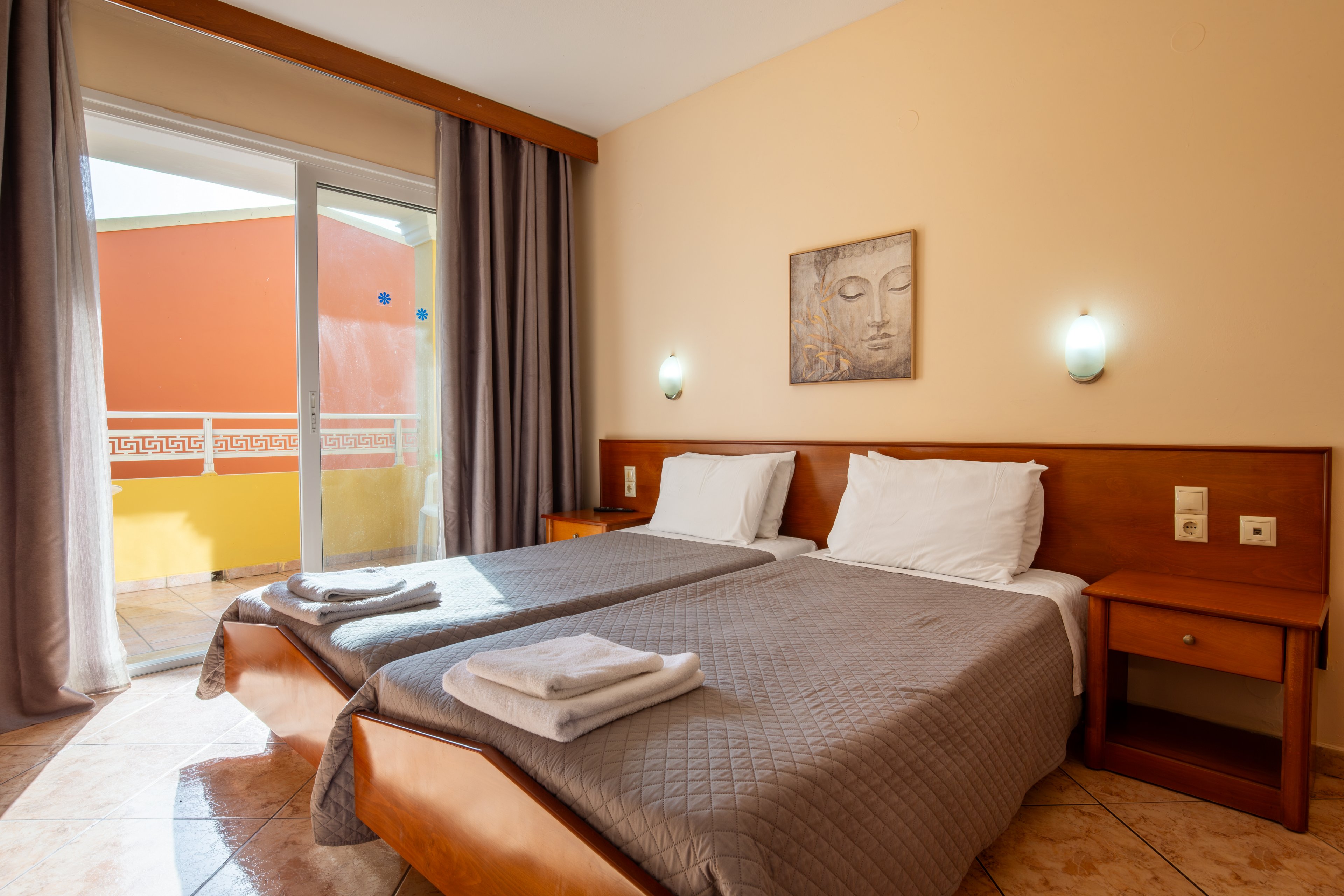 Luisa Studios & Apartments