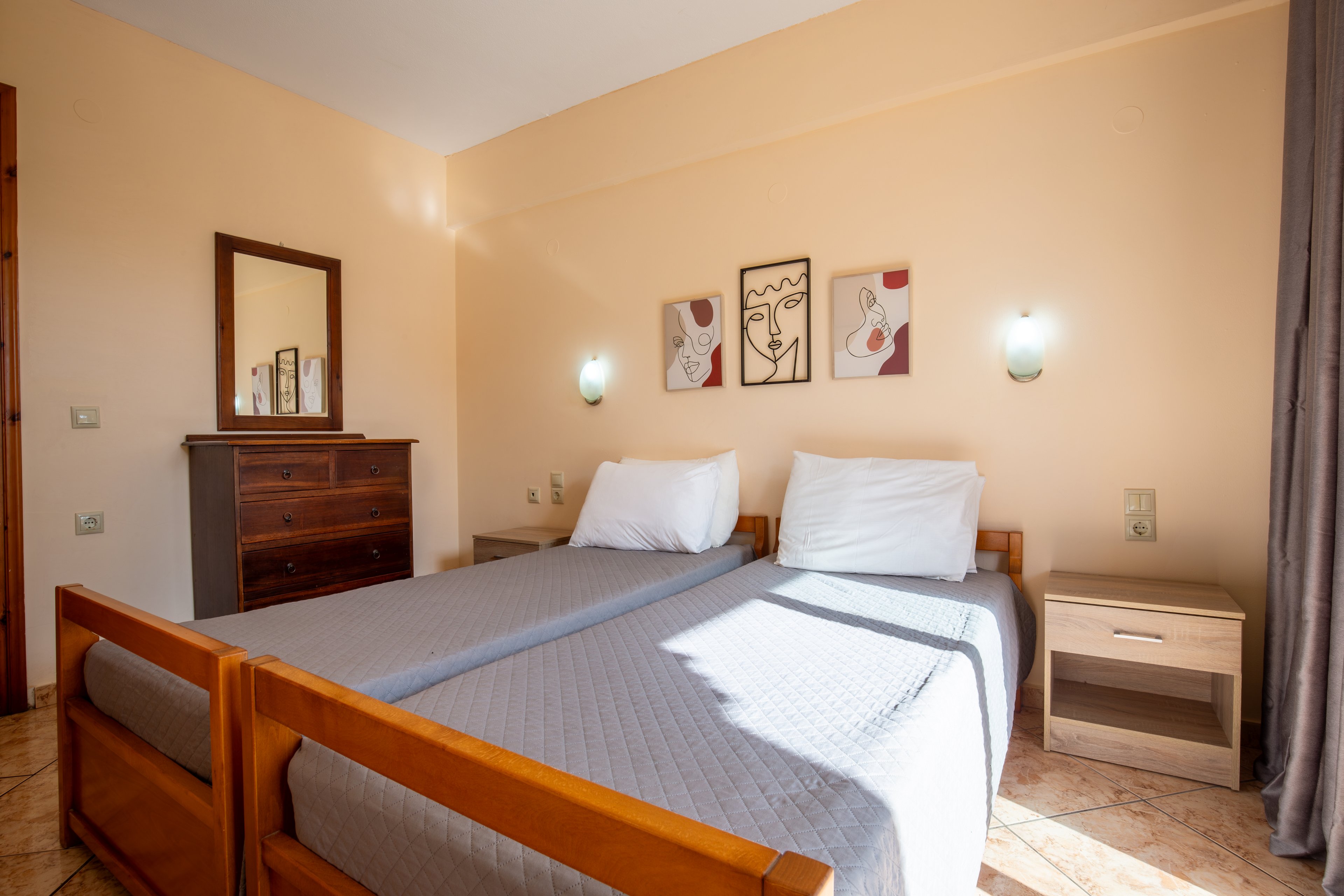 Luisa Studios & Apartments