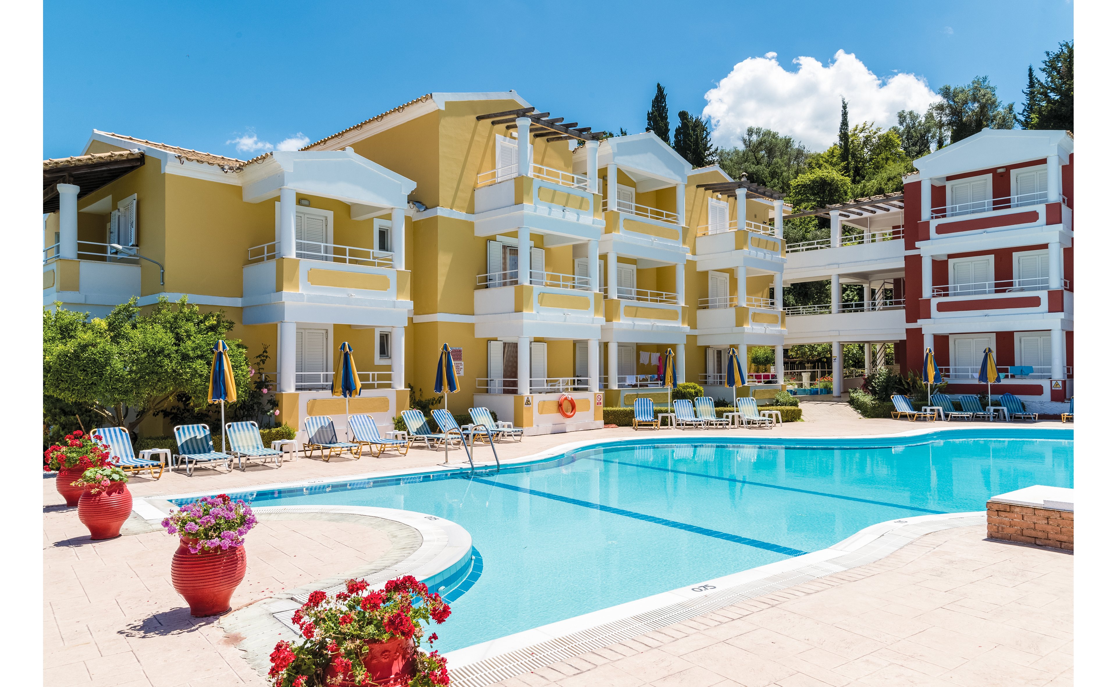 Paradise Hotel Apartments