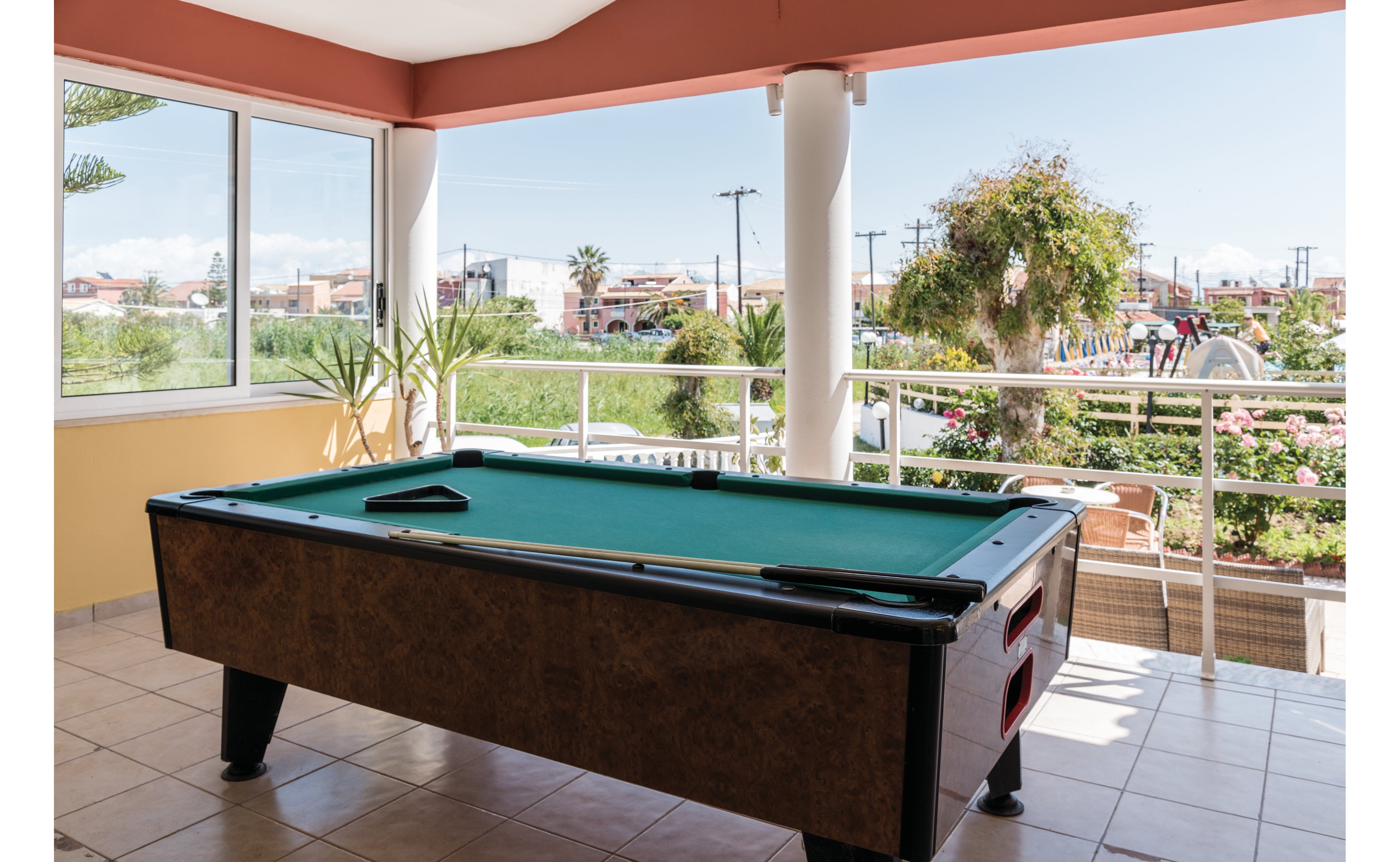 Paradise Hotel Apartments