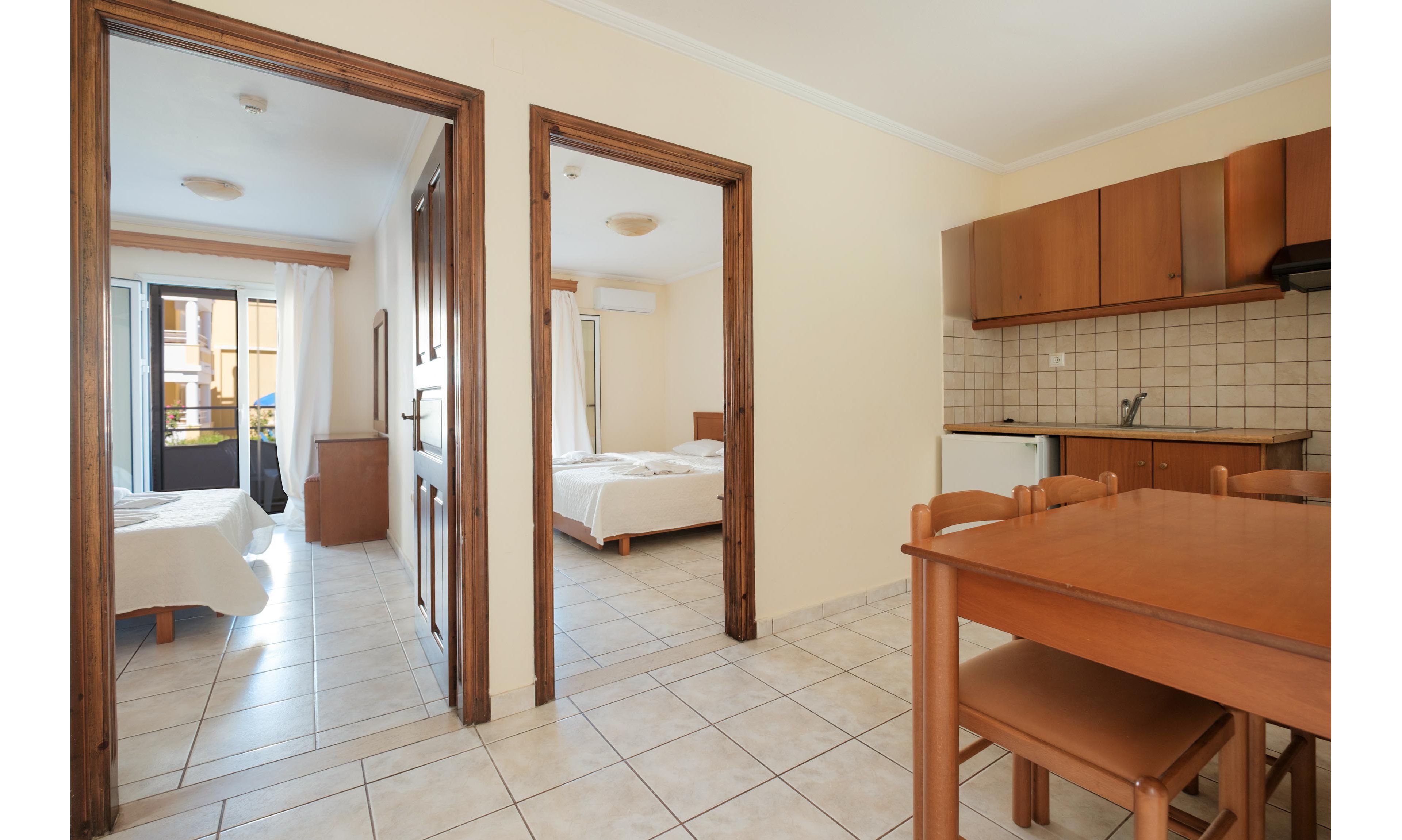 Paradise Hotel Apartments