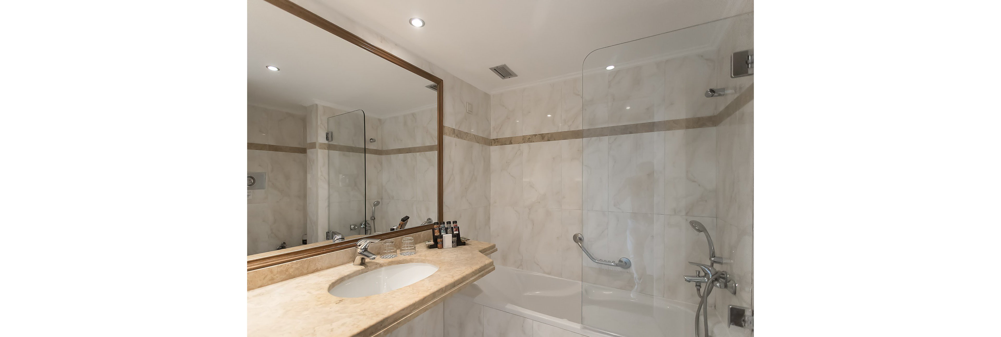 Corfu Holiday Palace