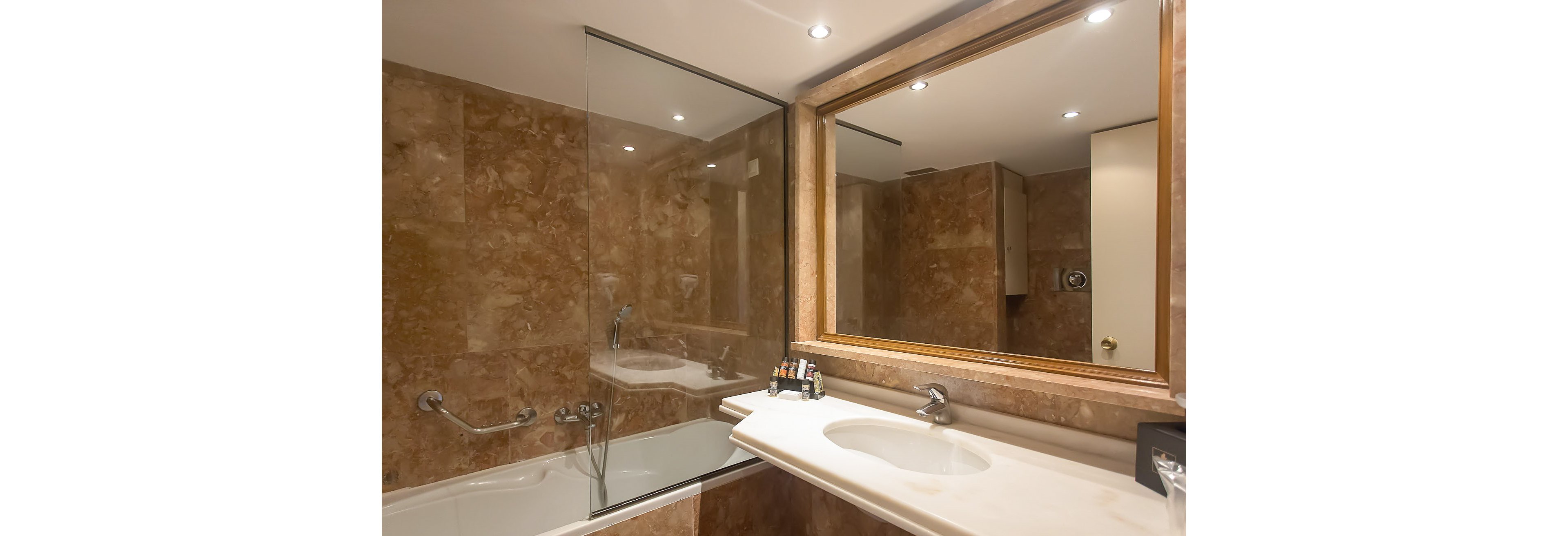 Corfu Holiday Palace