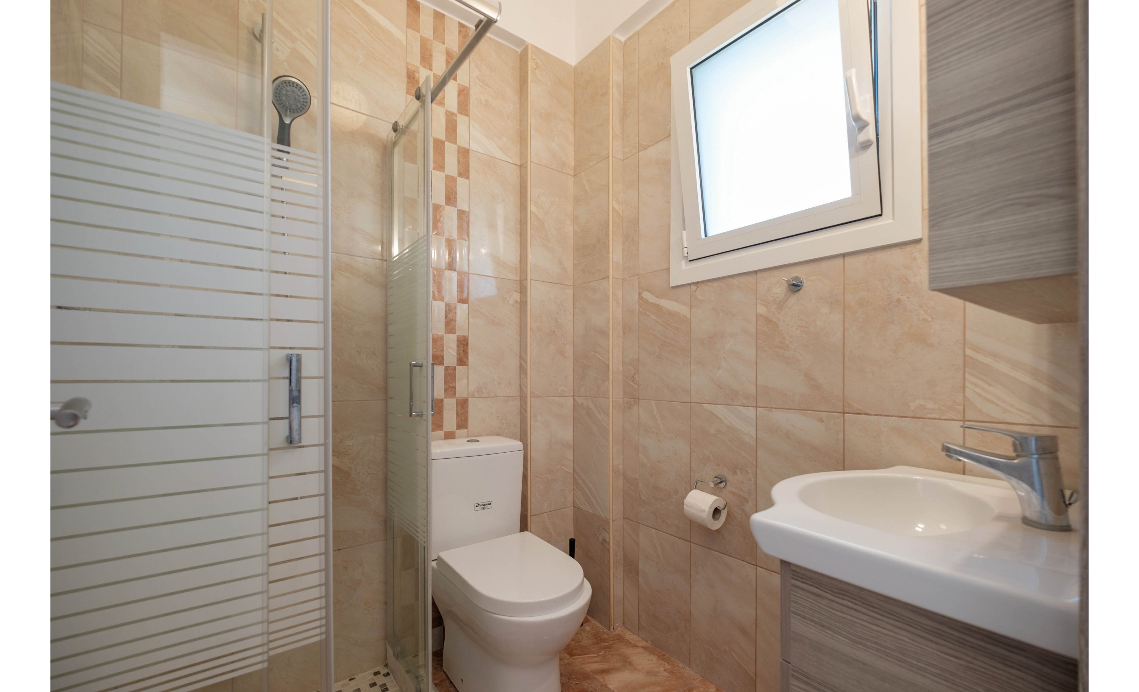 Nafsika & Dionyssos at Rainbow