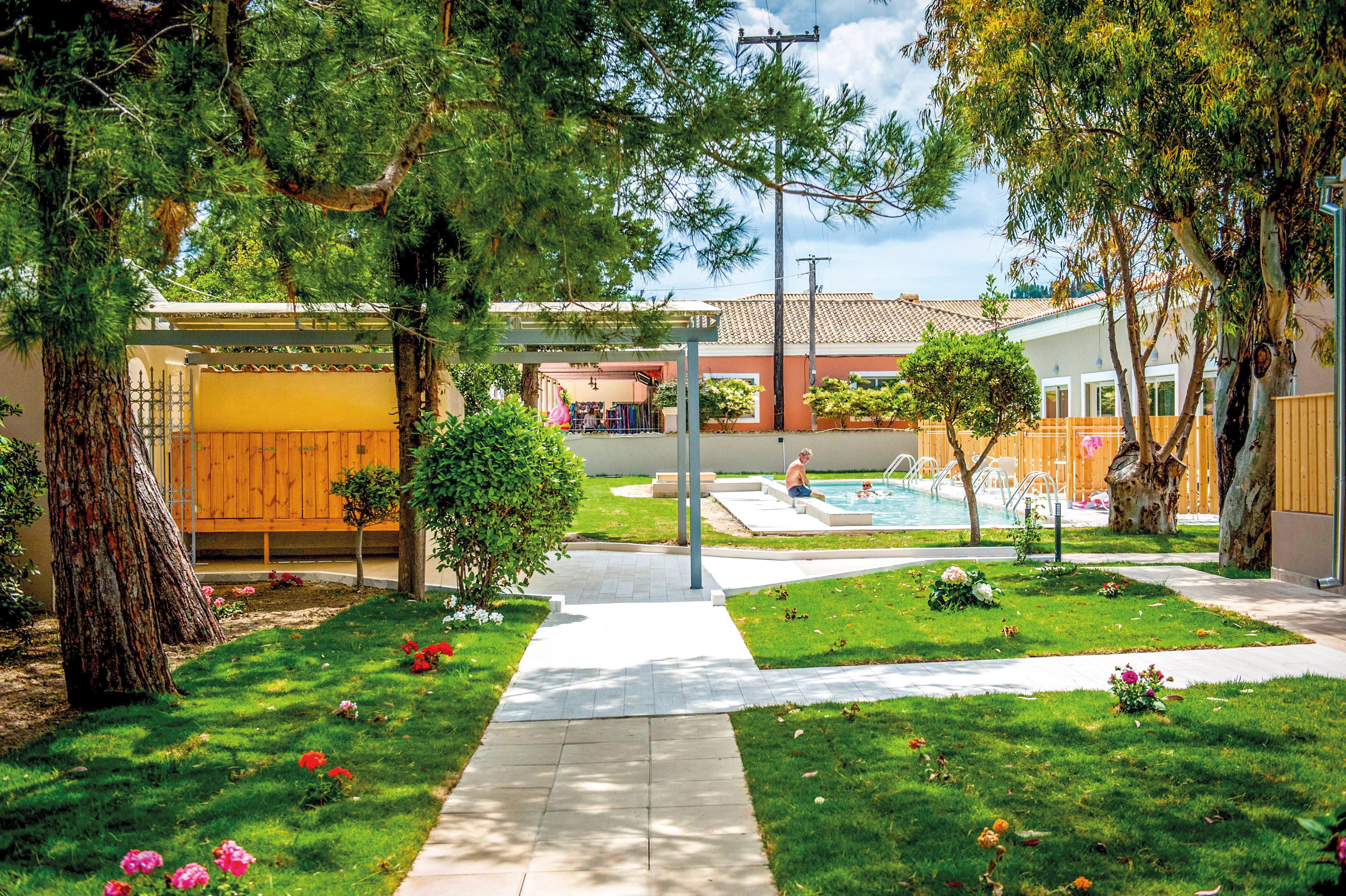 Amour Holiday Resort