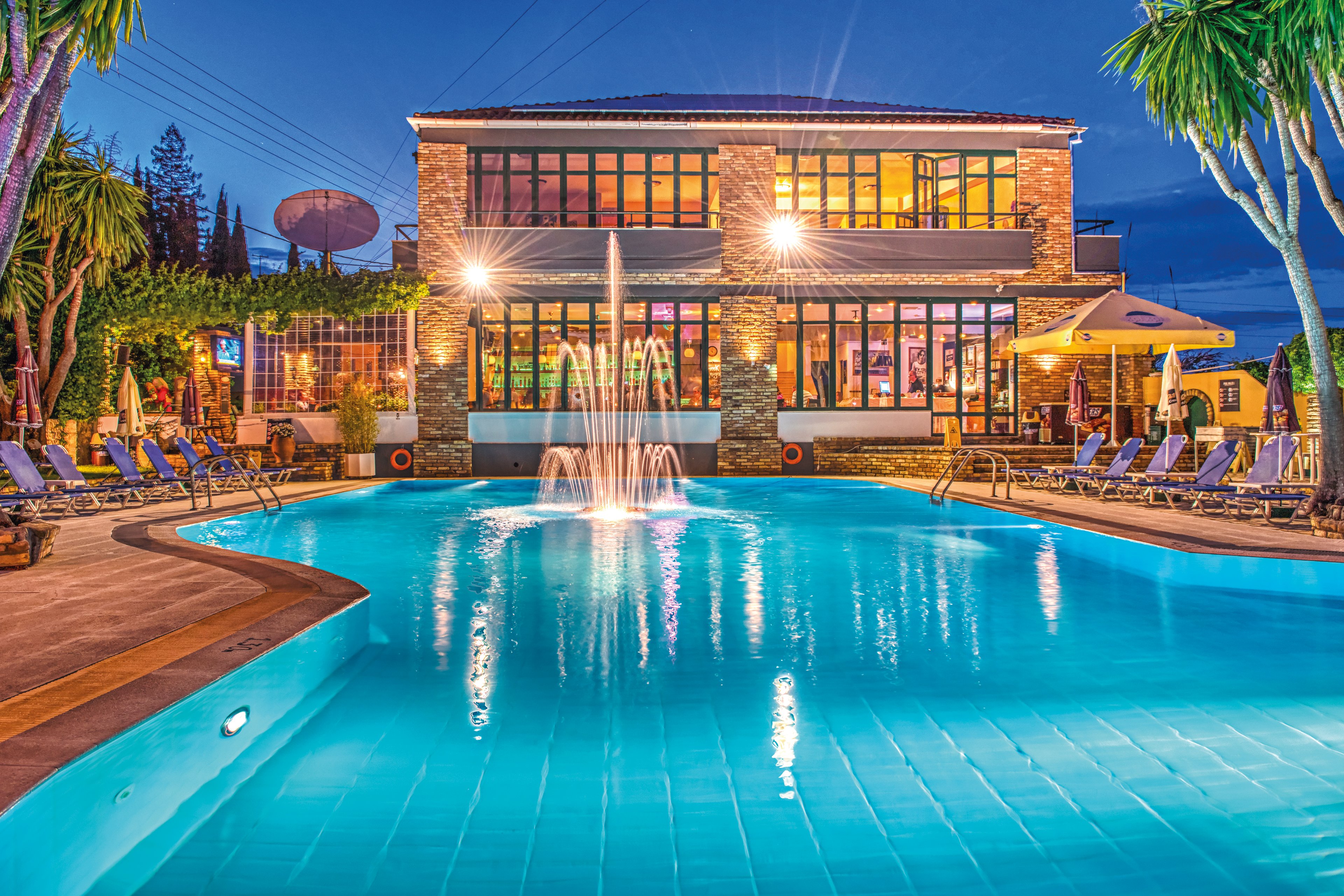 Legends Hotel & Apartments