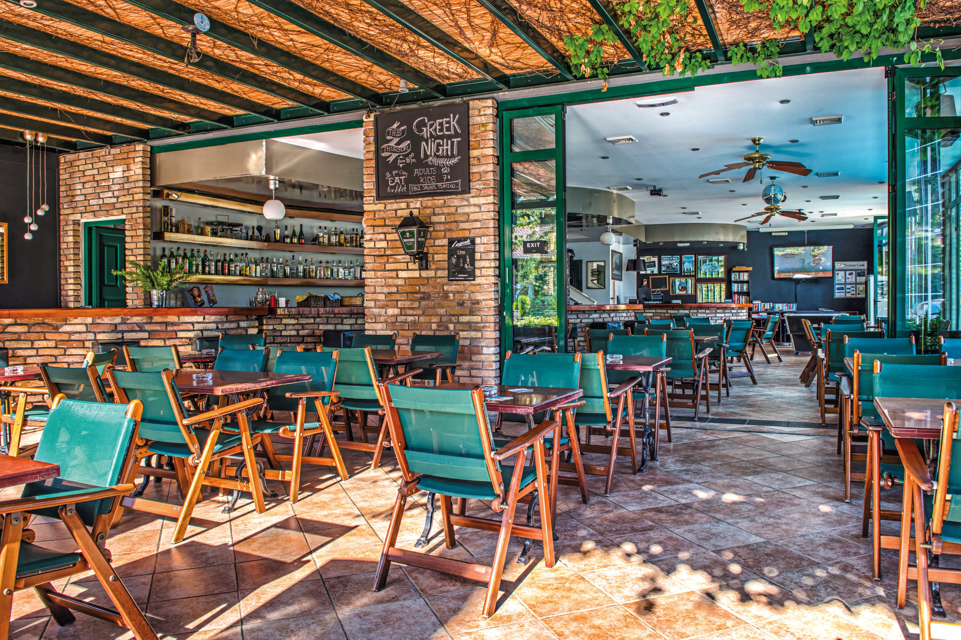 Legends Hotel & Apartments