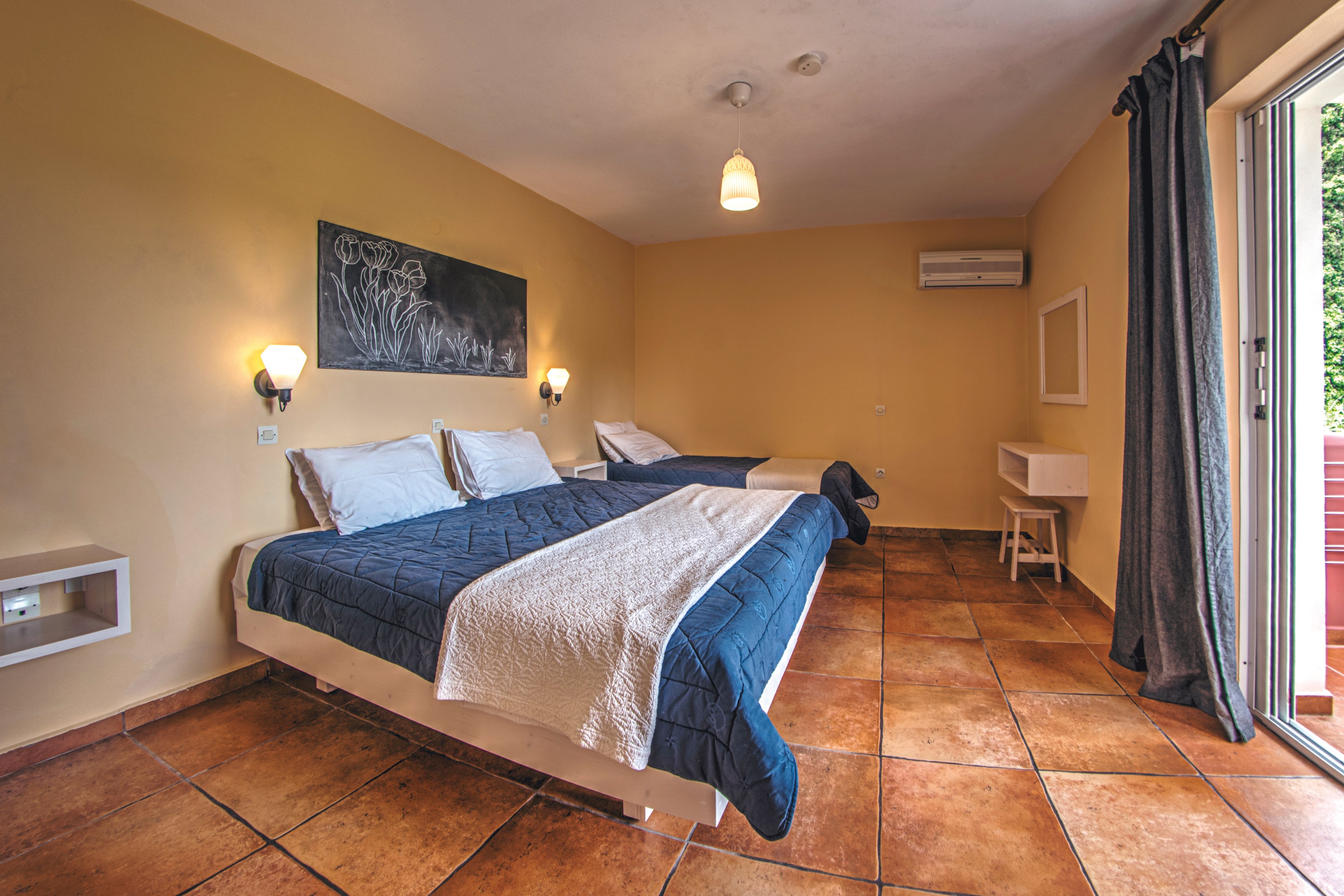 Legends Hotel & Apartments