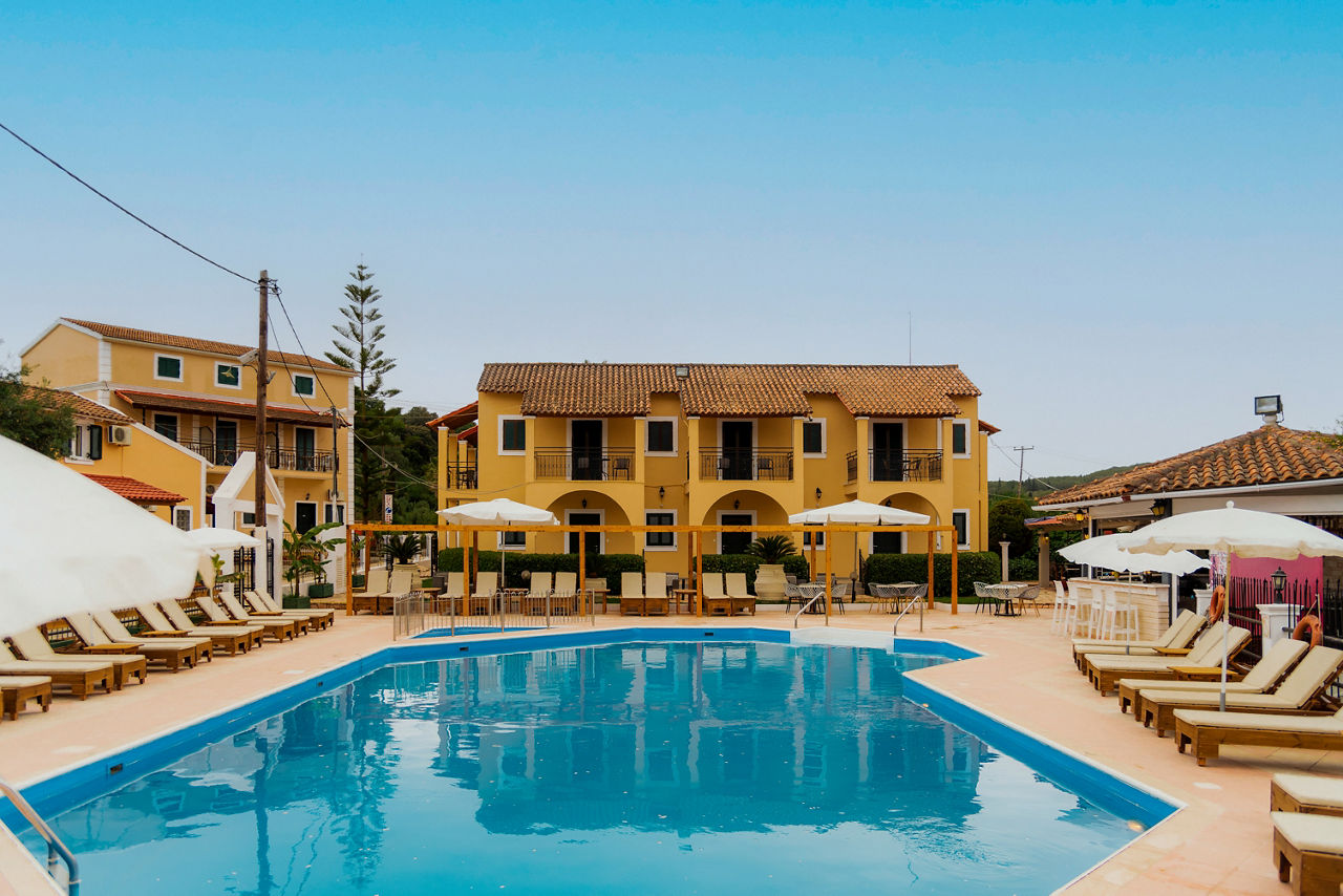 Oula Hotel & Apartments