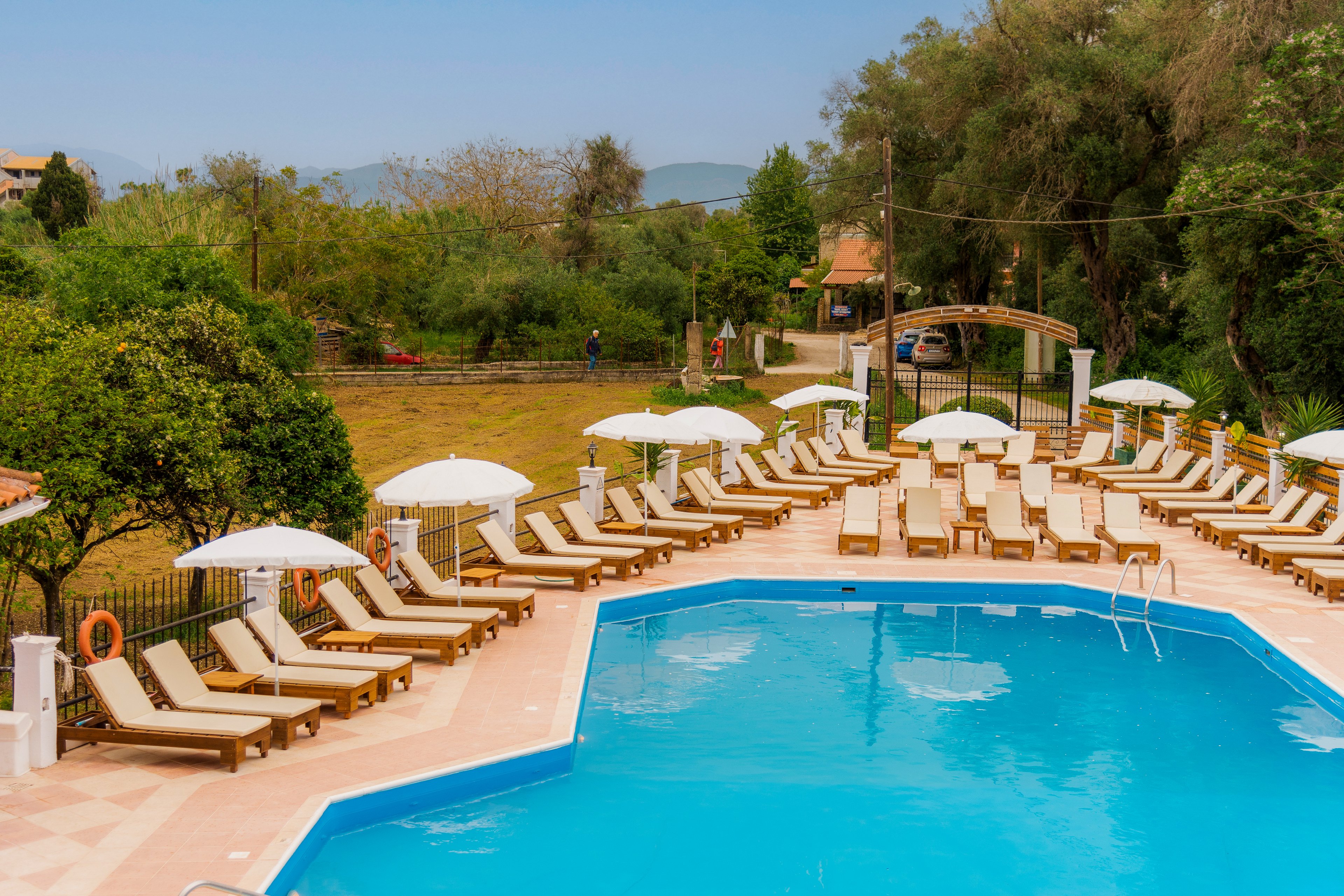 Oula Hotel & Apartments