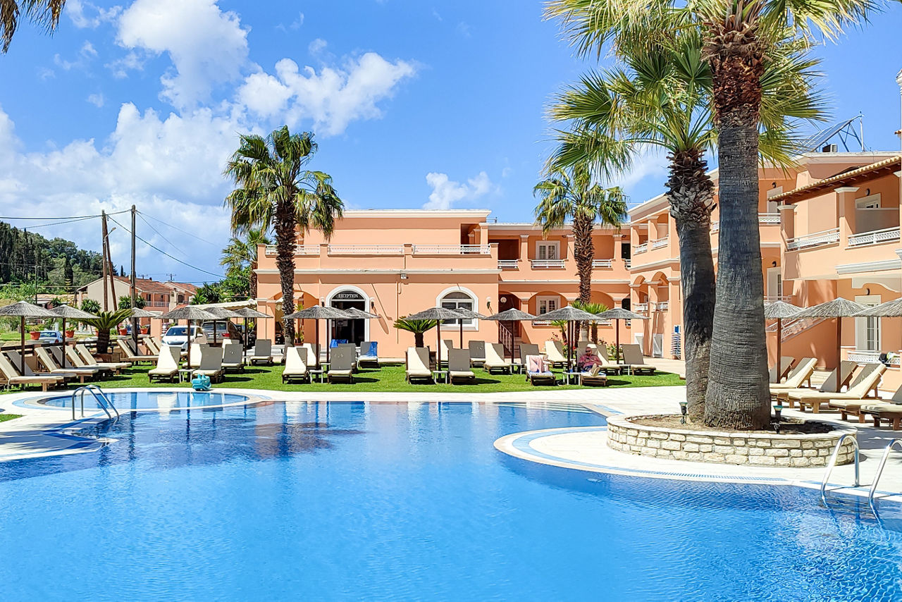 Lagoon Hotel and Apartments