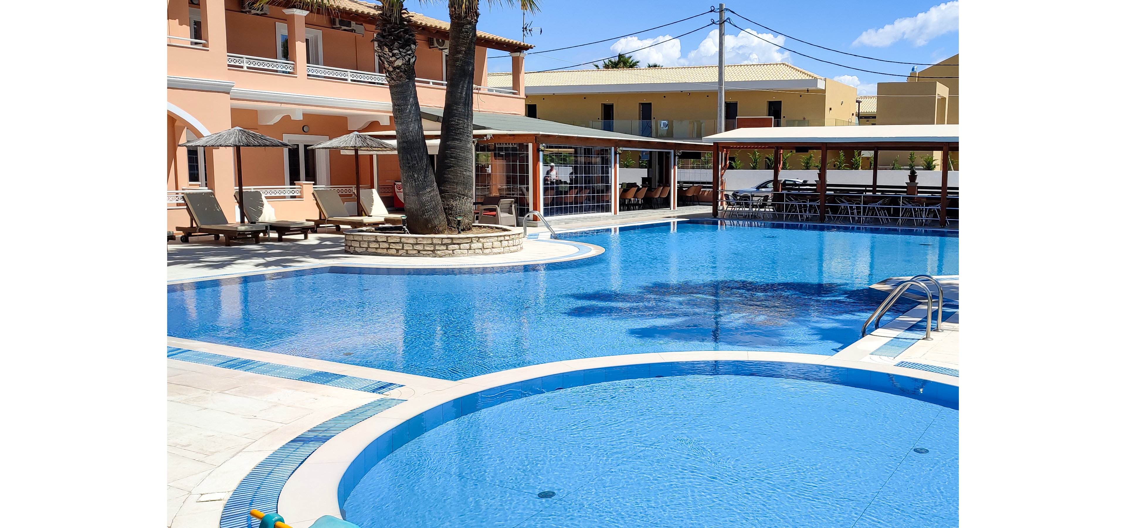 Lagoon Hotel and Apartments