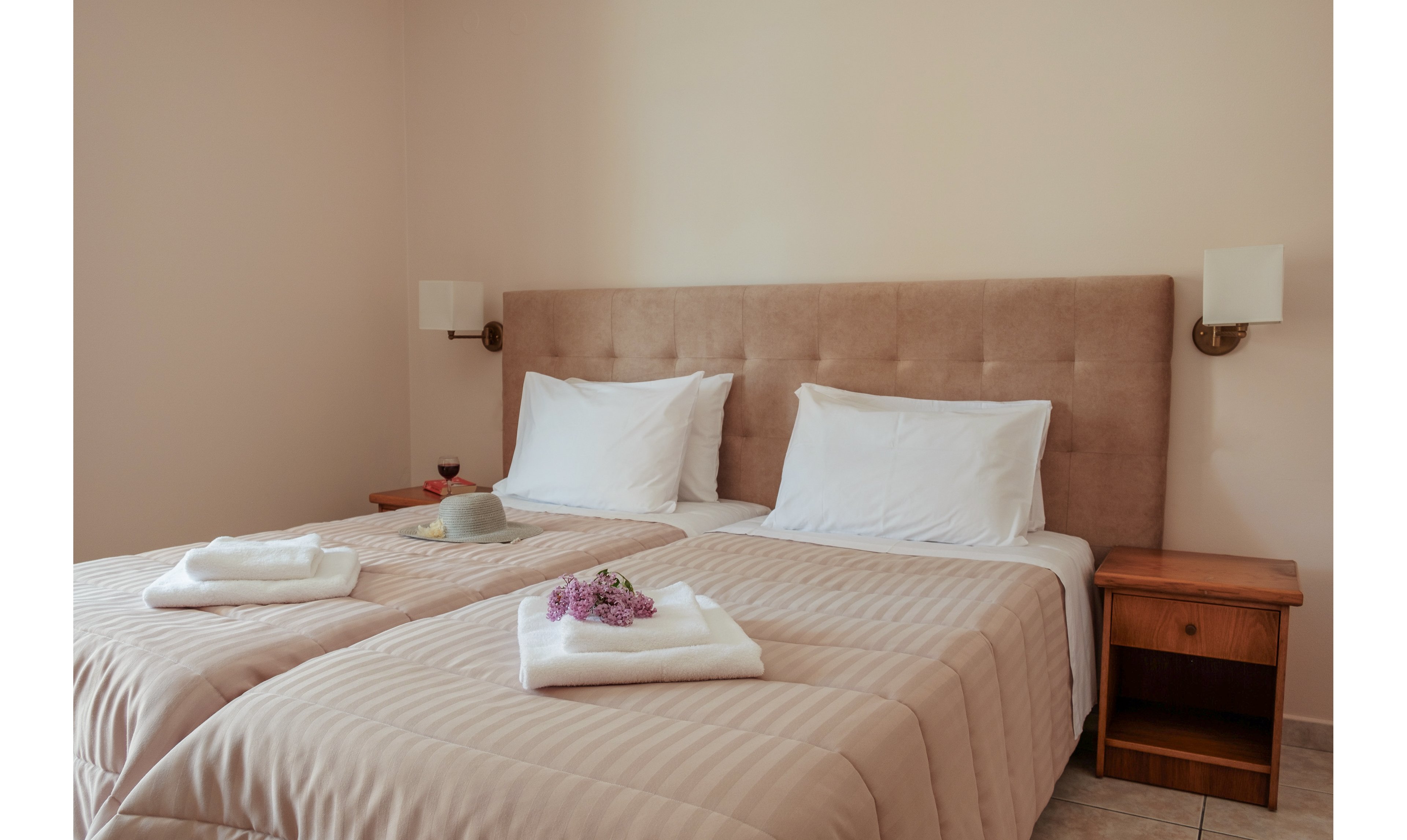 Lagoon Hotel and Apartments