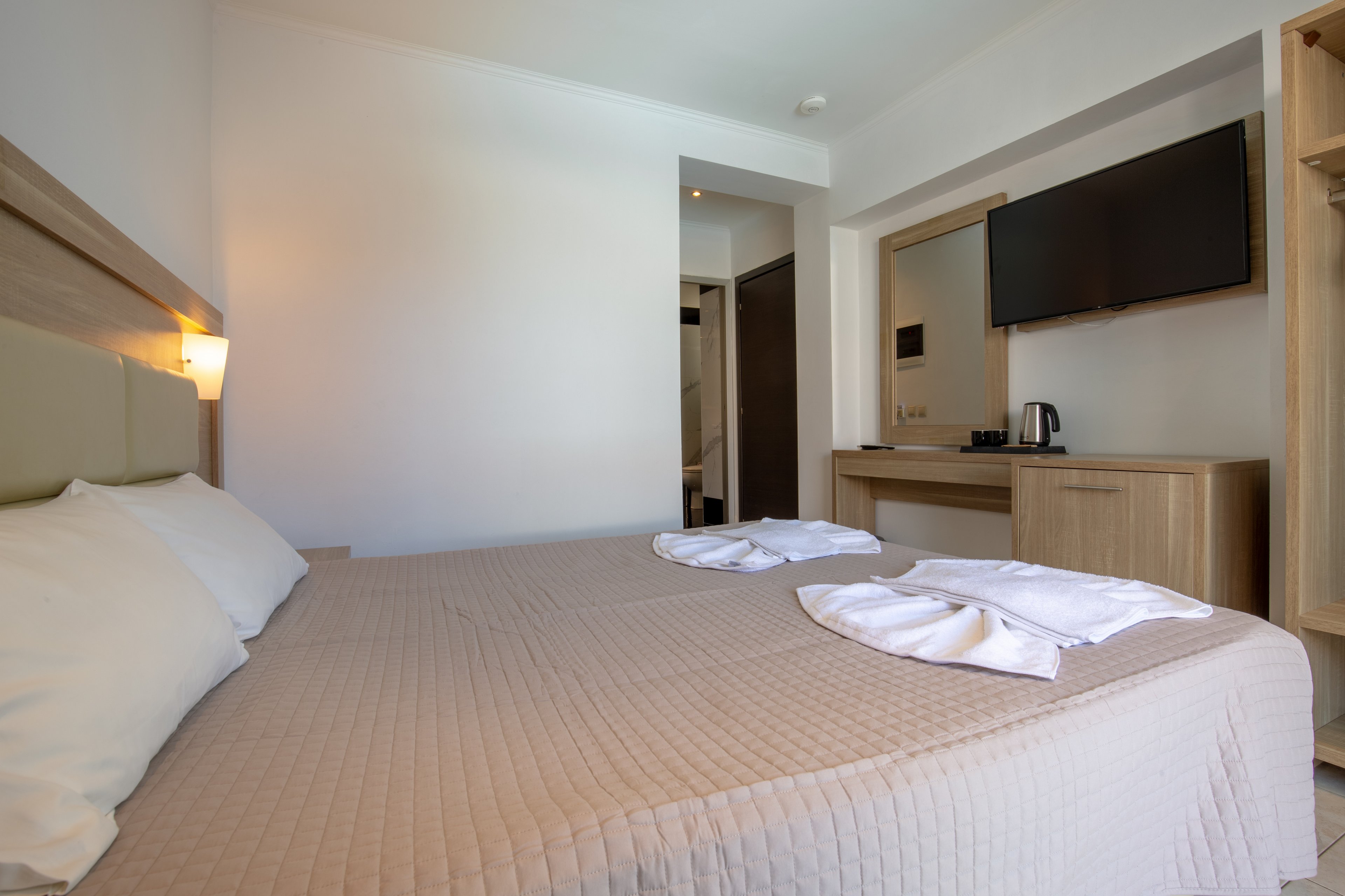 Sungate Hotel
