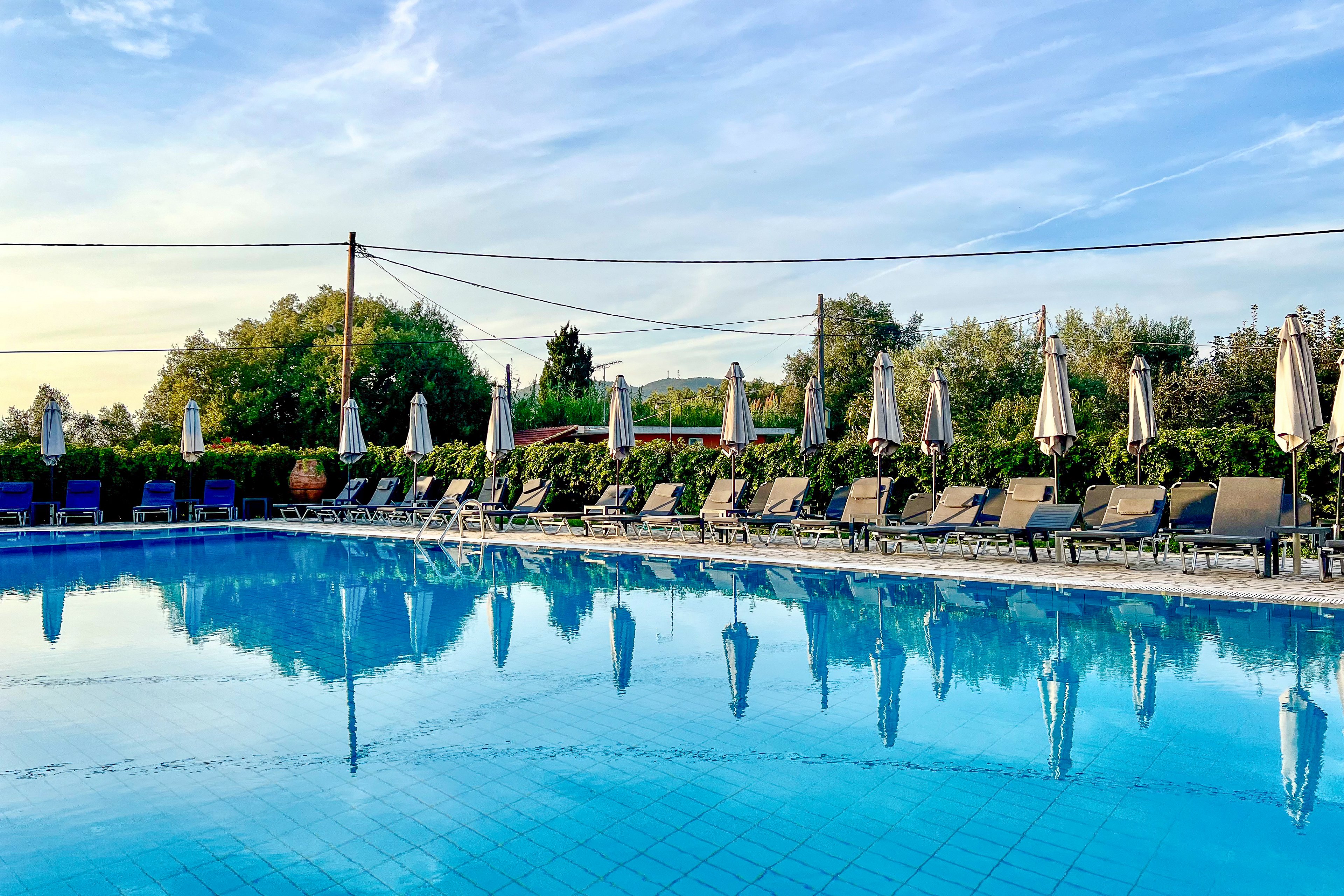 Bruskos Hotel & Suites