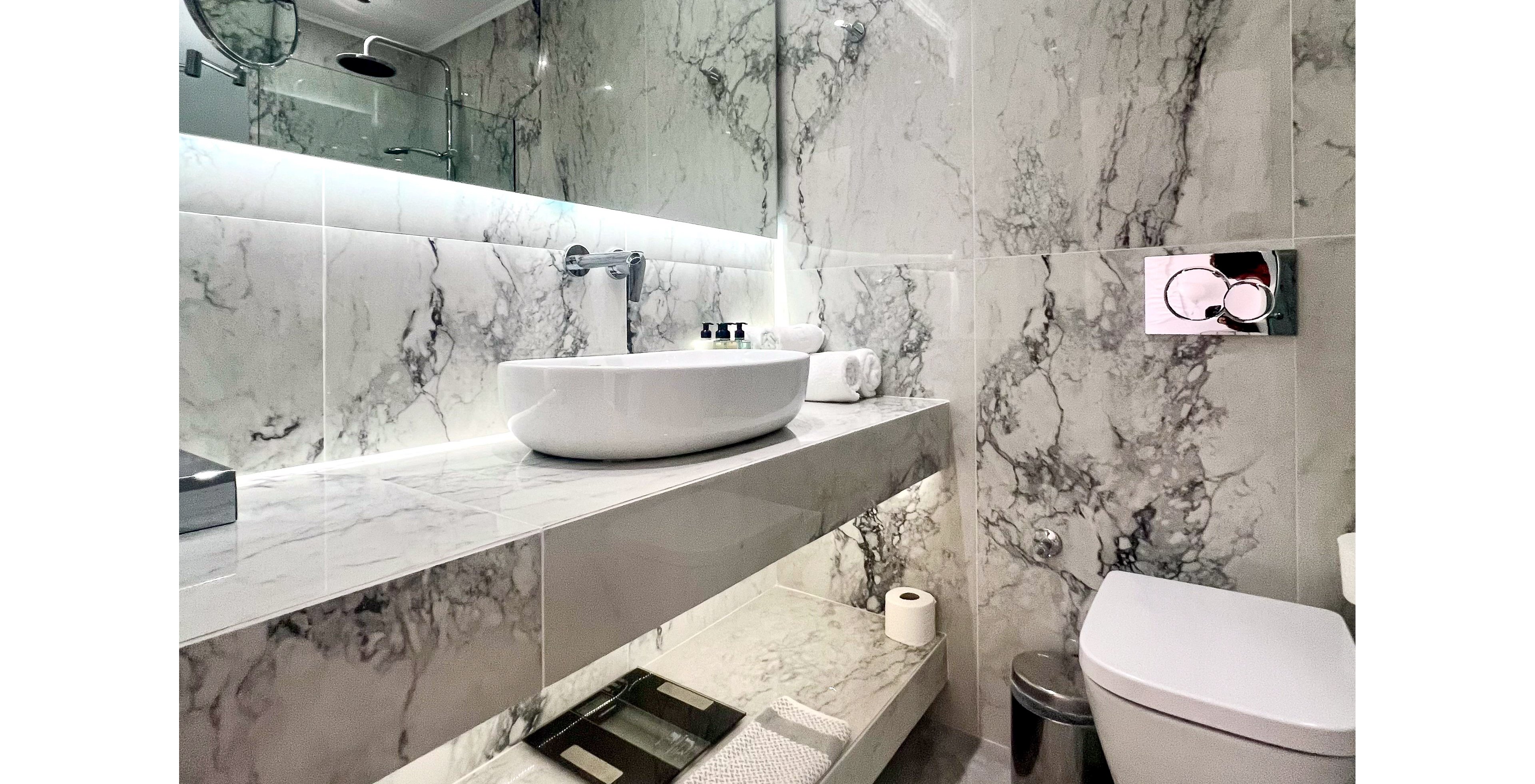 Bruskos Hotel & Suites