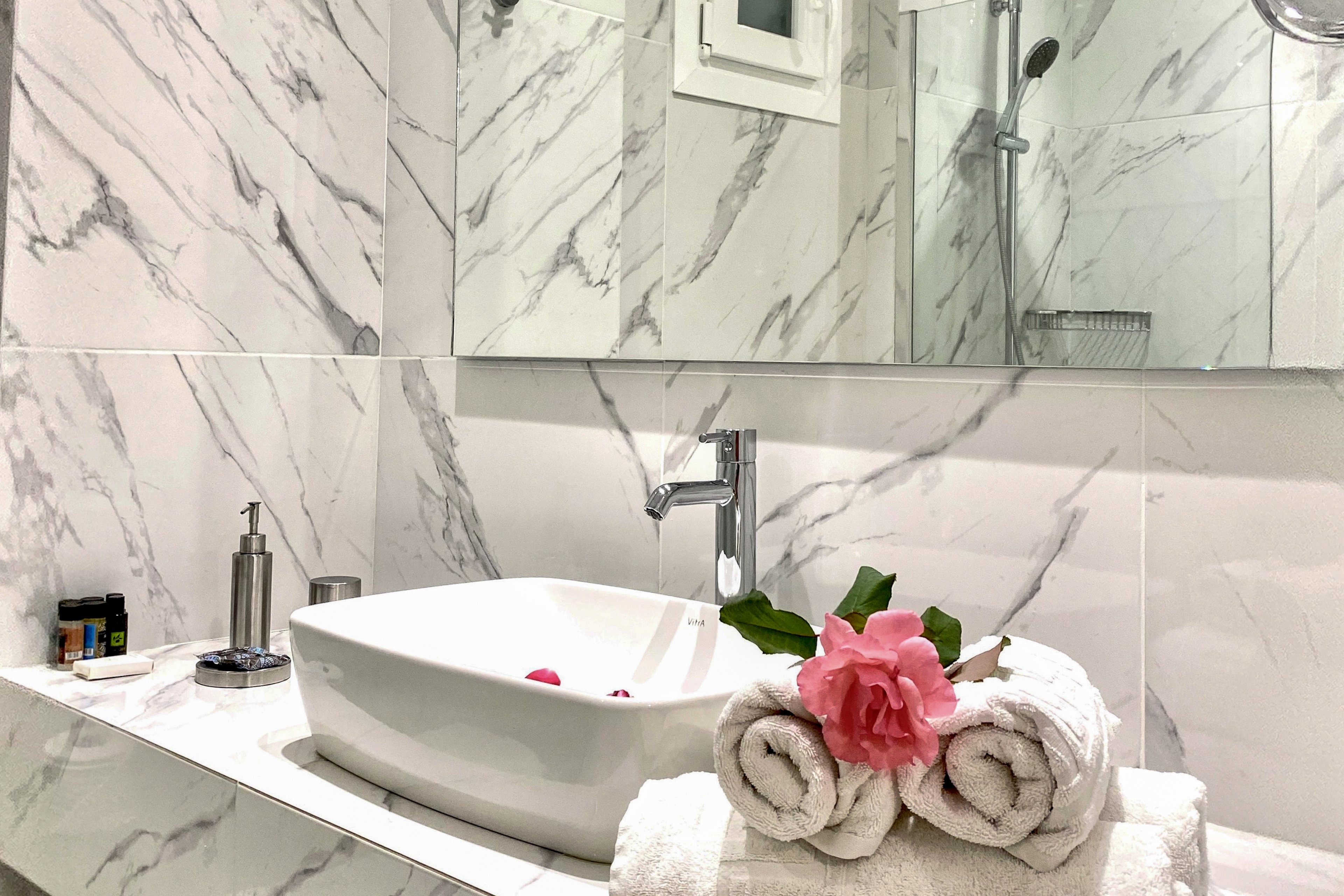 Bruskos Hotel & Suites