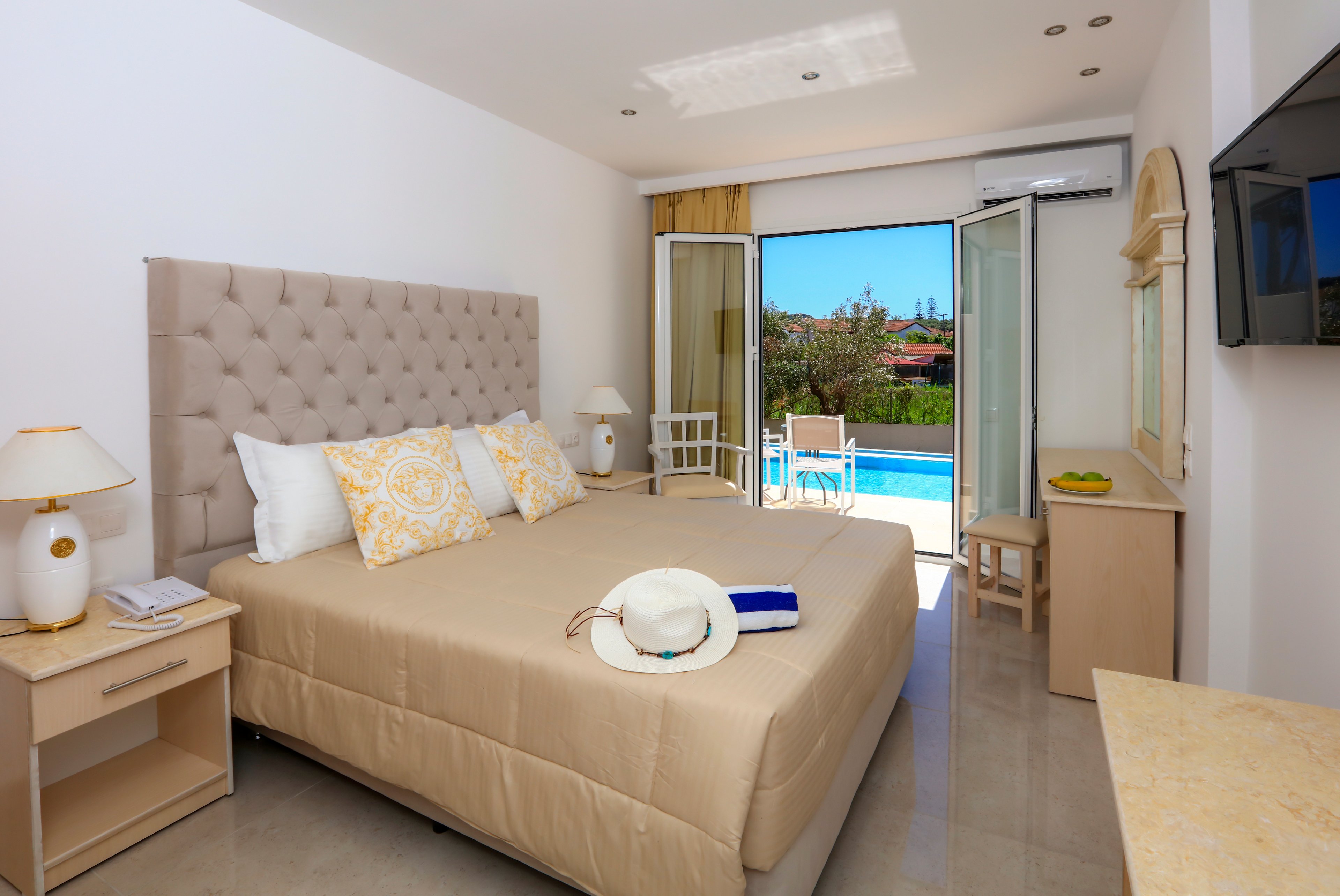 Cavomarina Beach Hotel