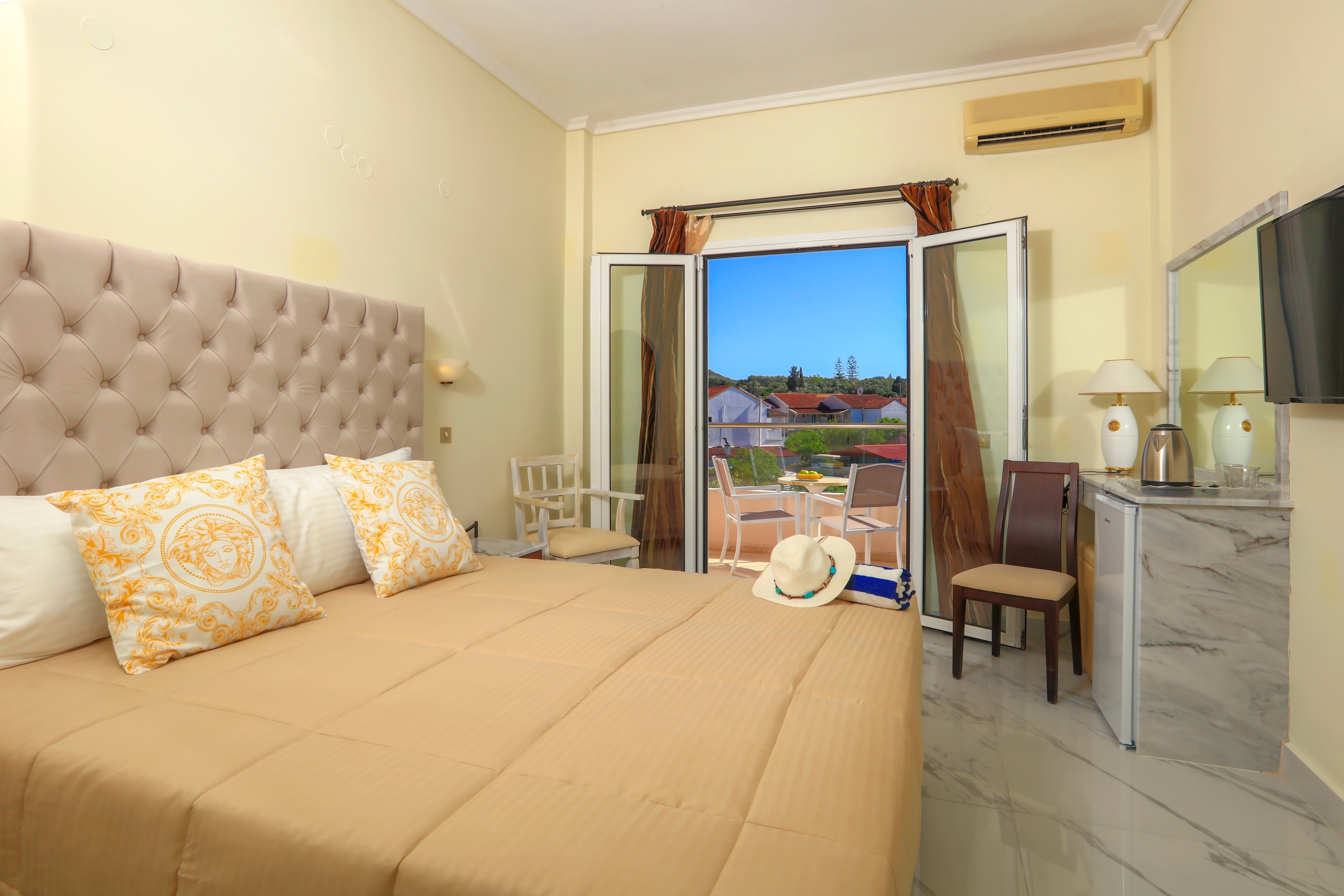 Cavomarina Beach Hotel