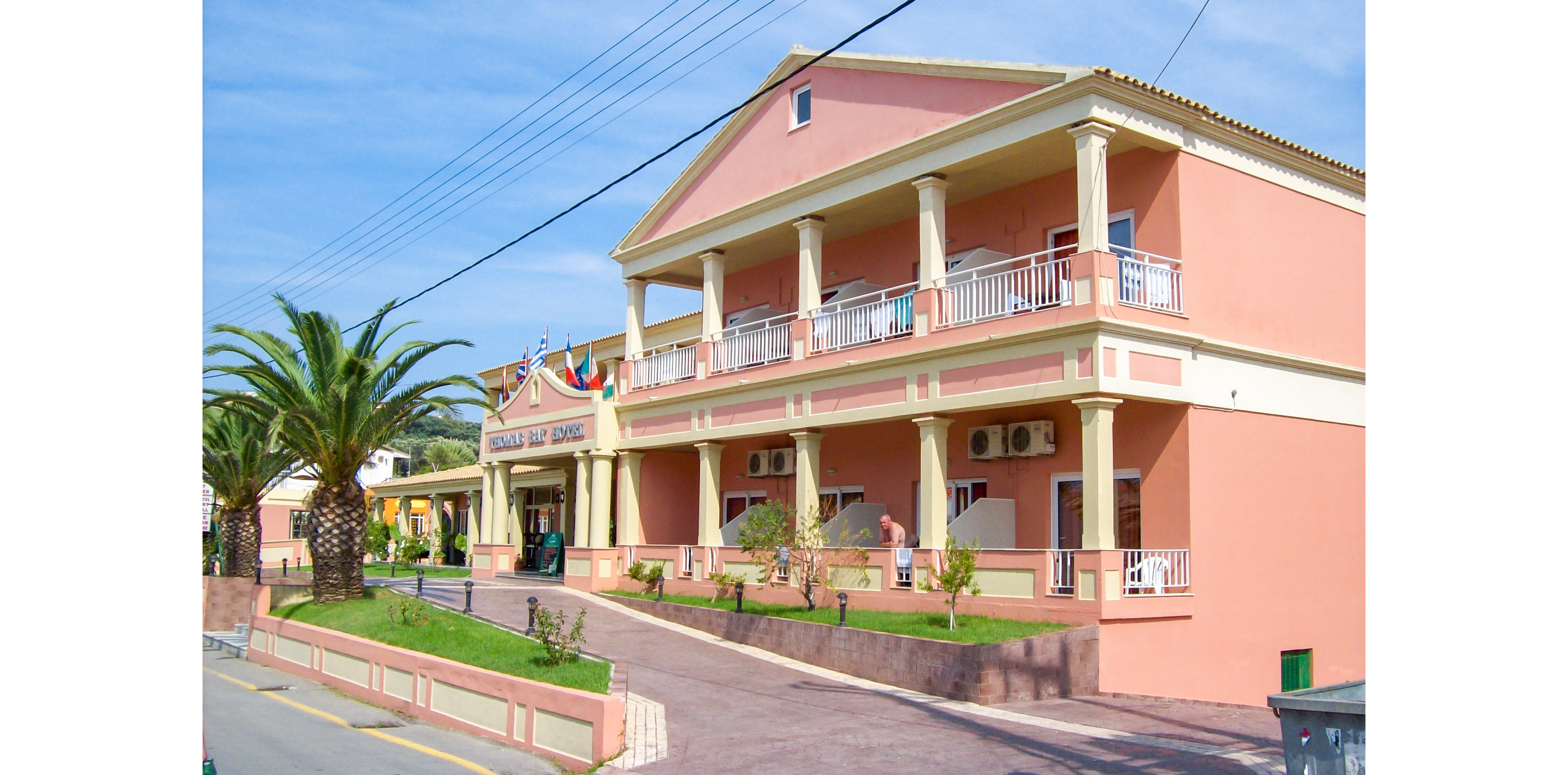 Thomas Bay Hotel