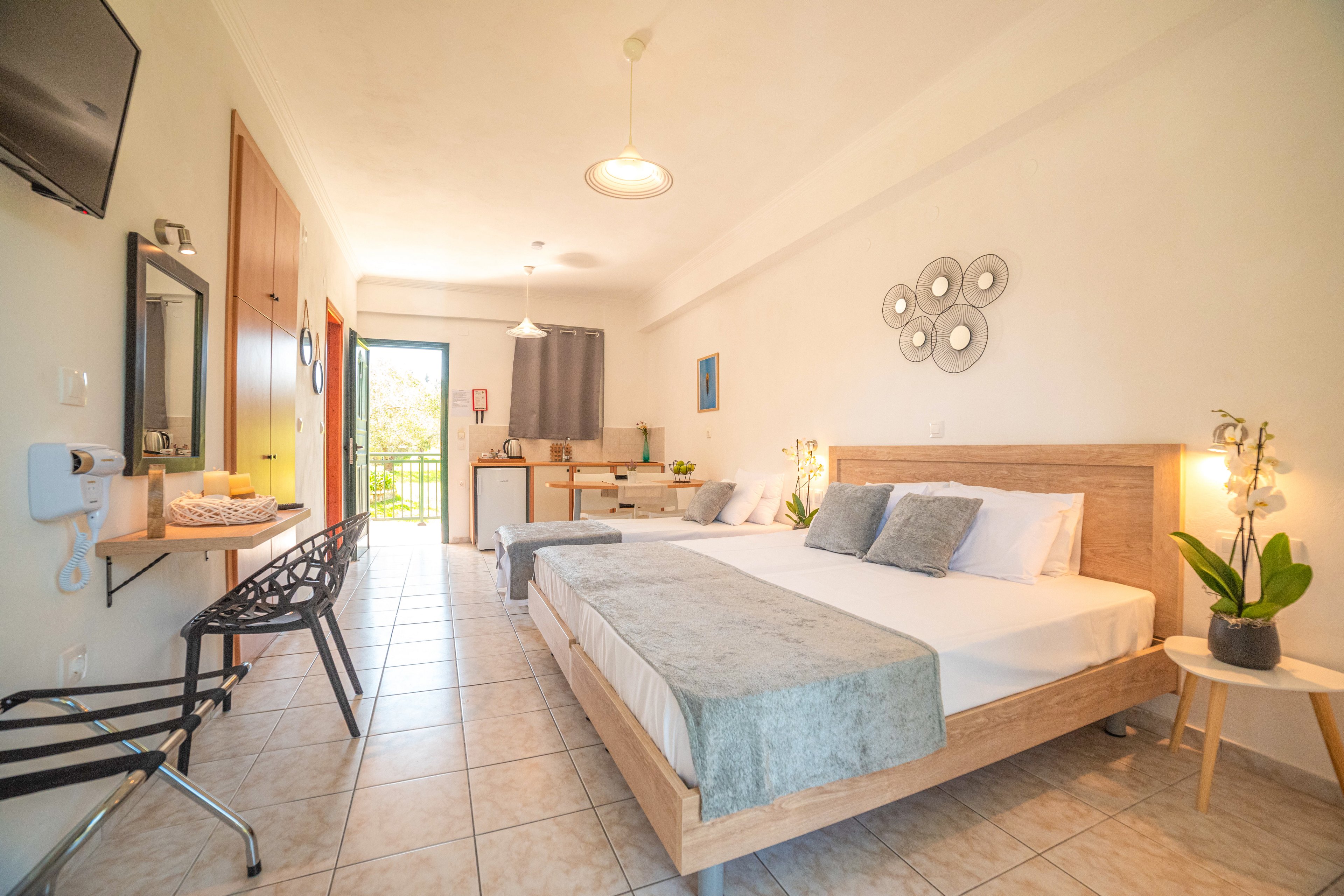 Yianetta Hotel Apartments