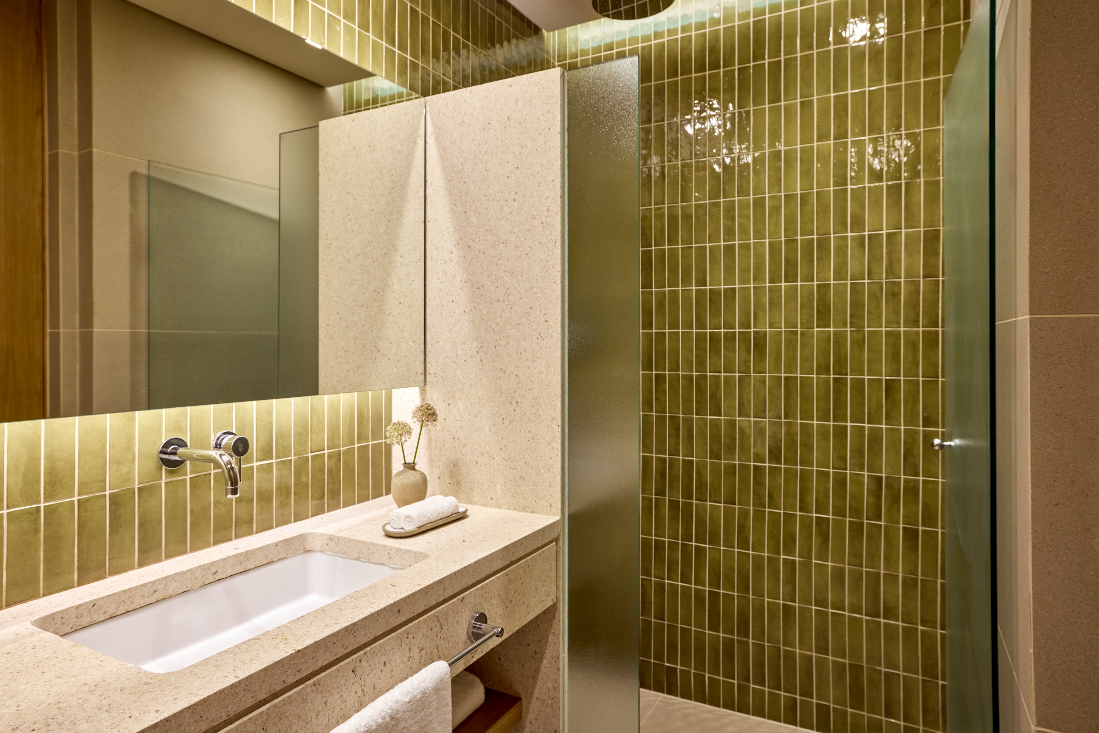 Avali Mar-Bella Collection