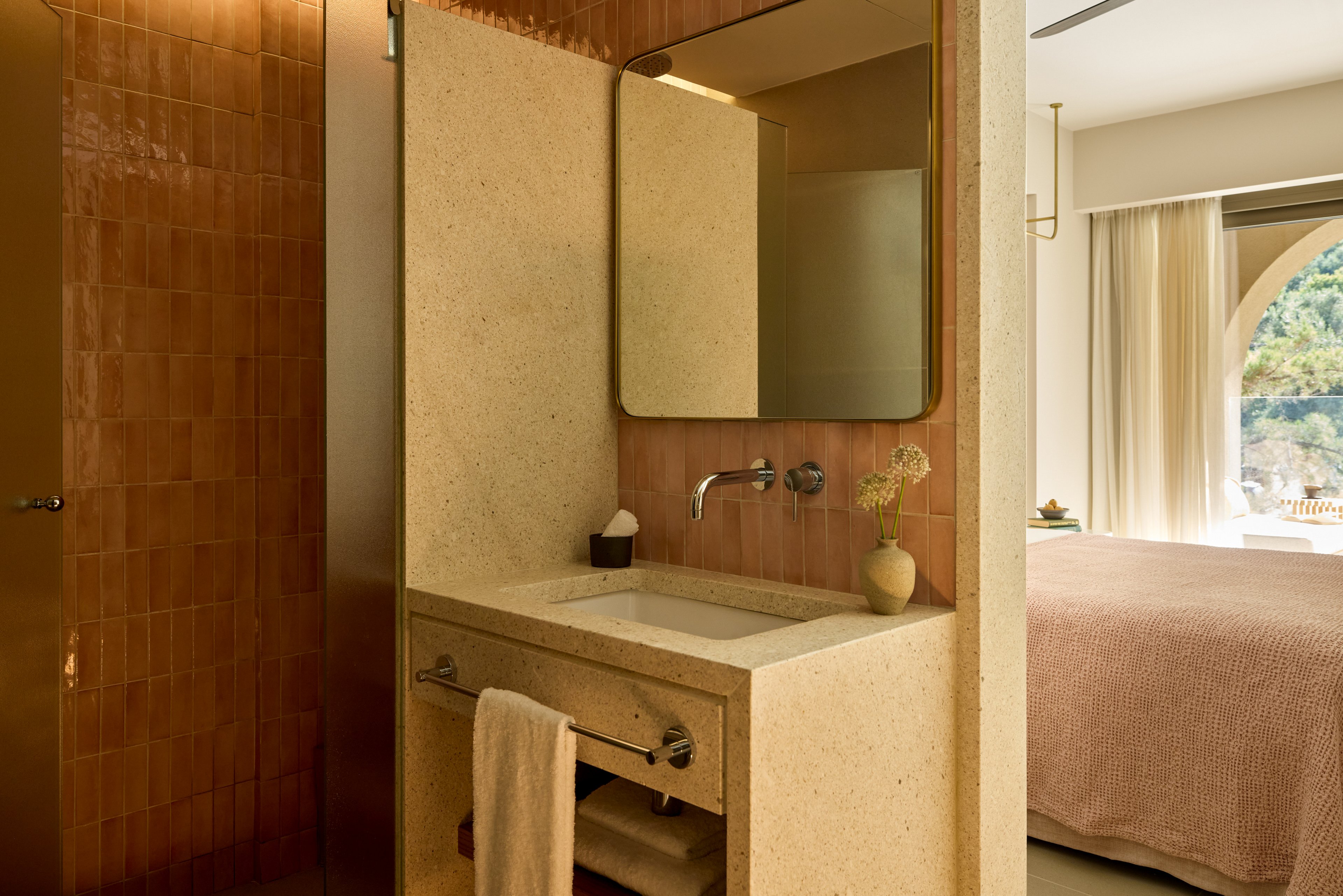 Avali Mar-Bella Collection