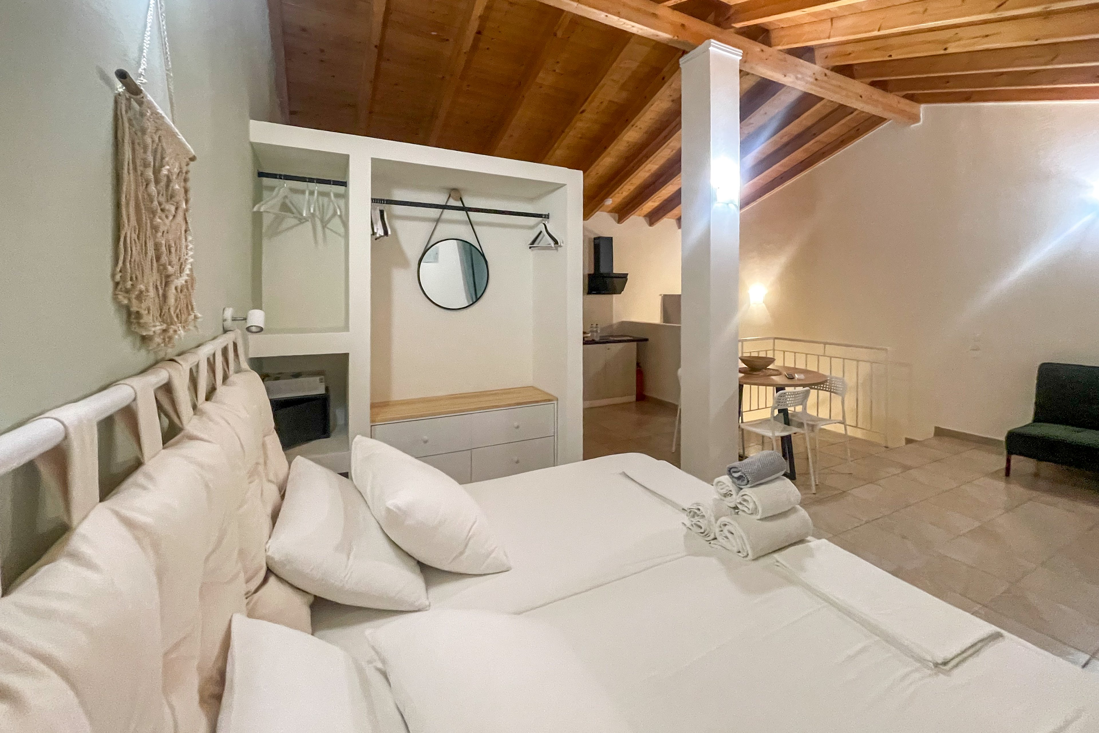 Mythos Apartments Hotel