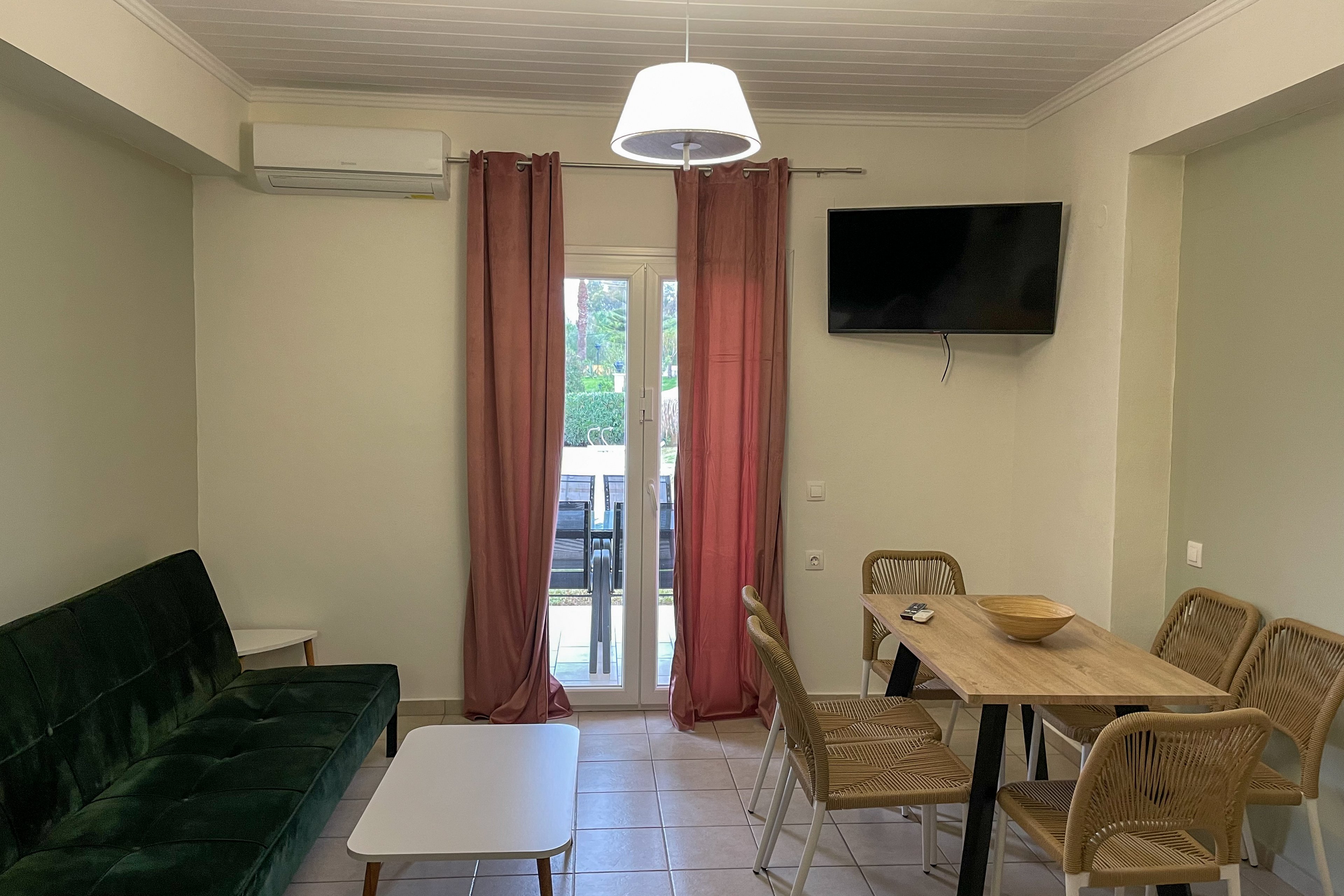 Mythos Apartments Hotel