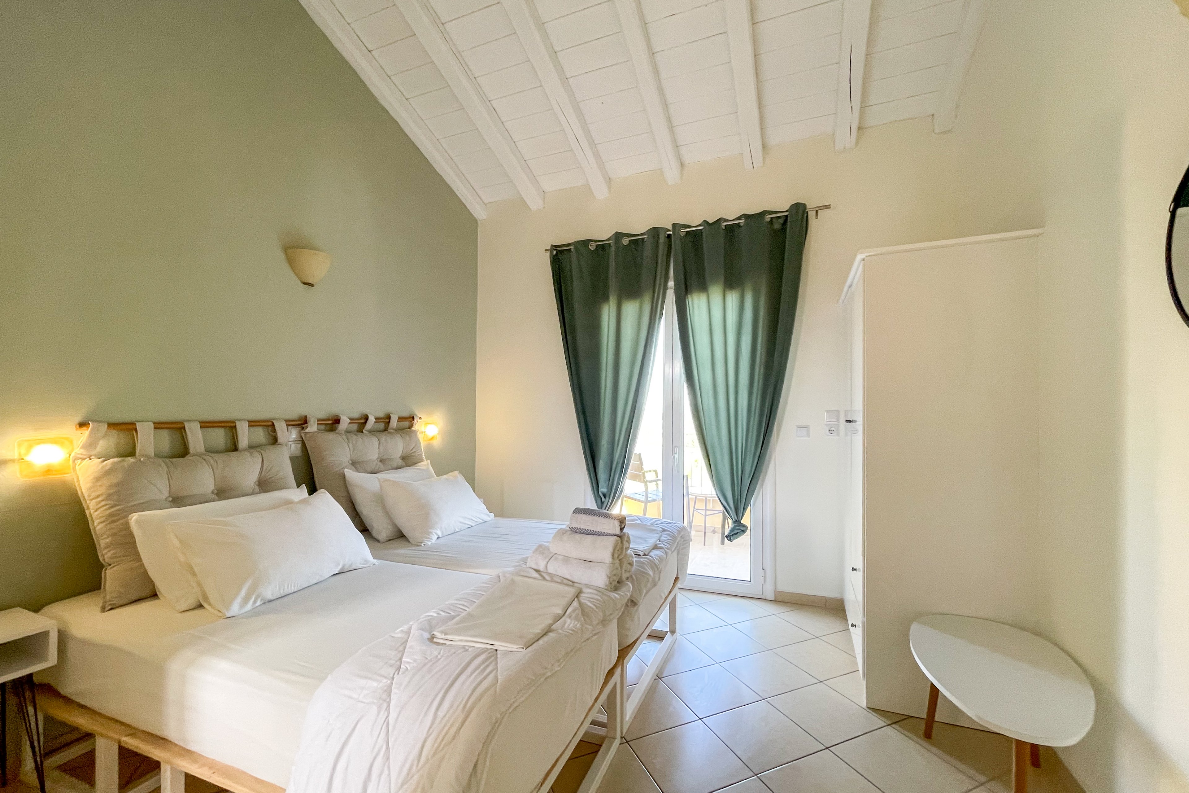 Mythos Apartments Hotel