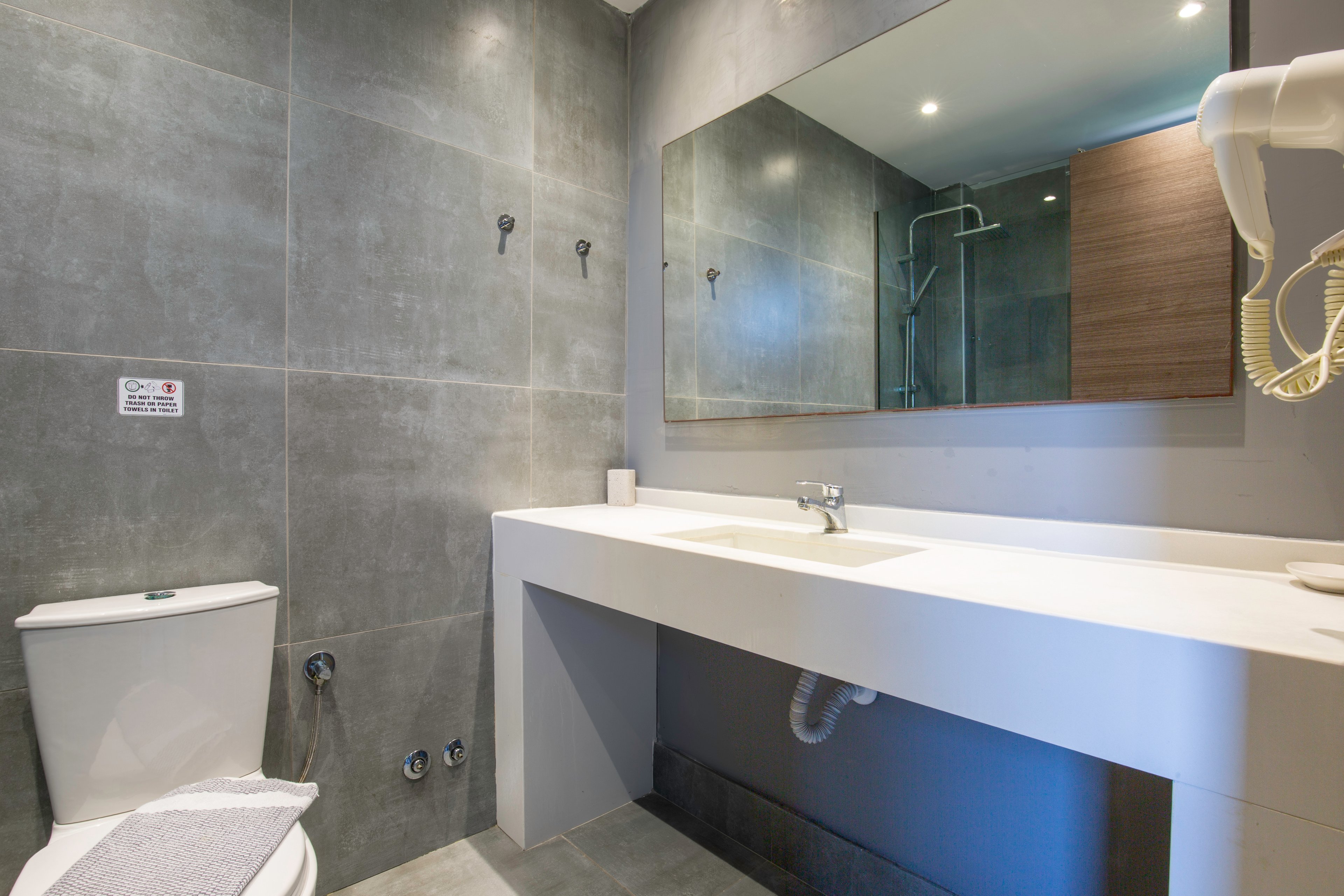 Anemona Gray