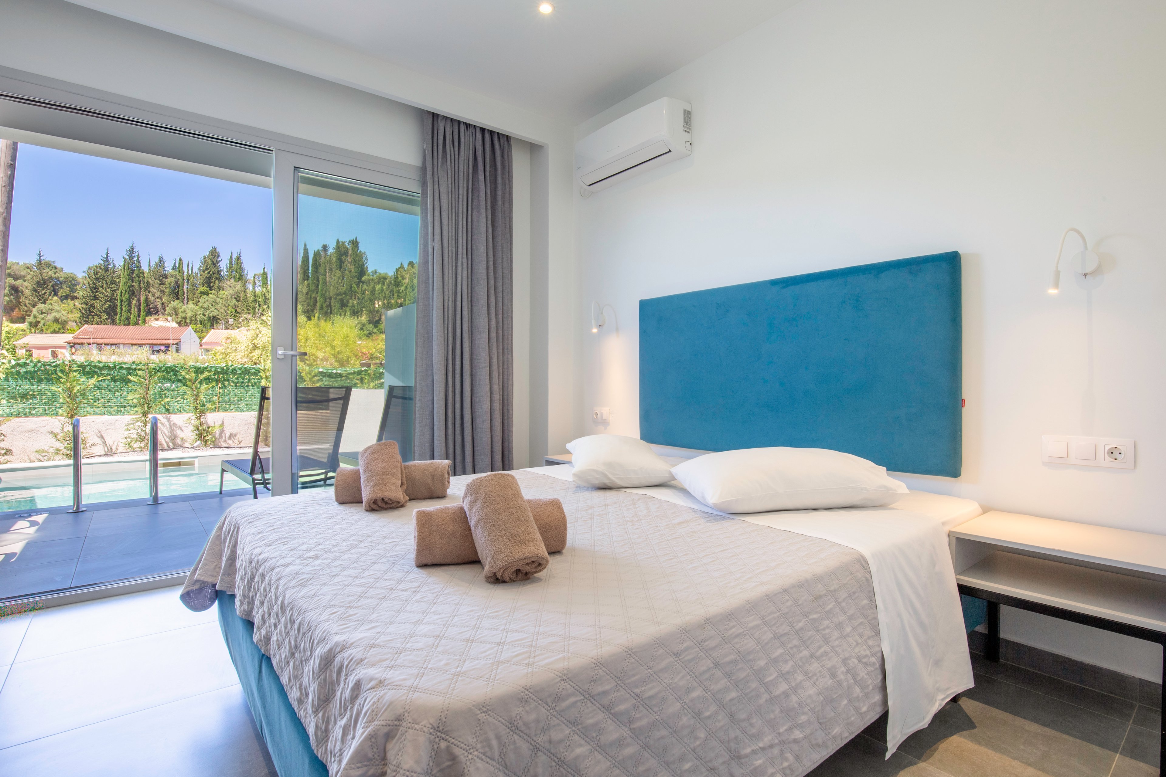 Anemona Gray