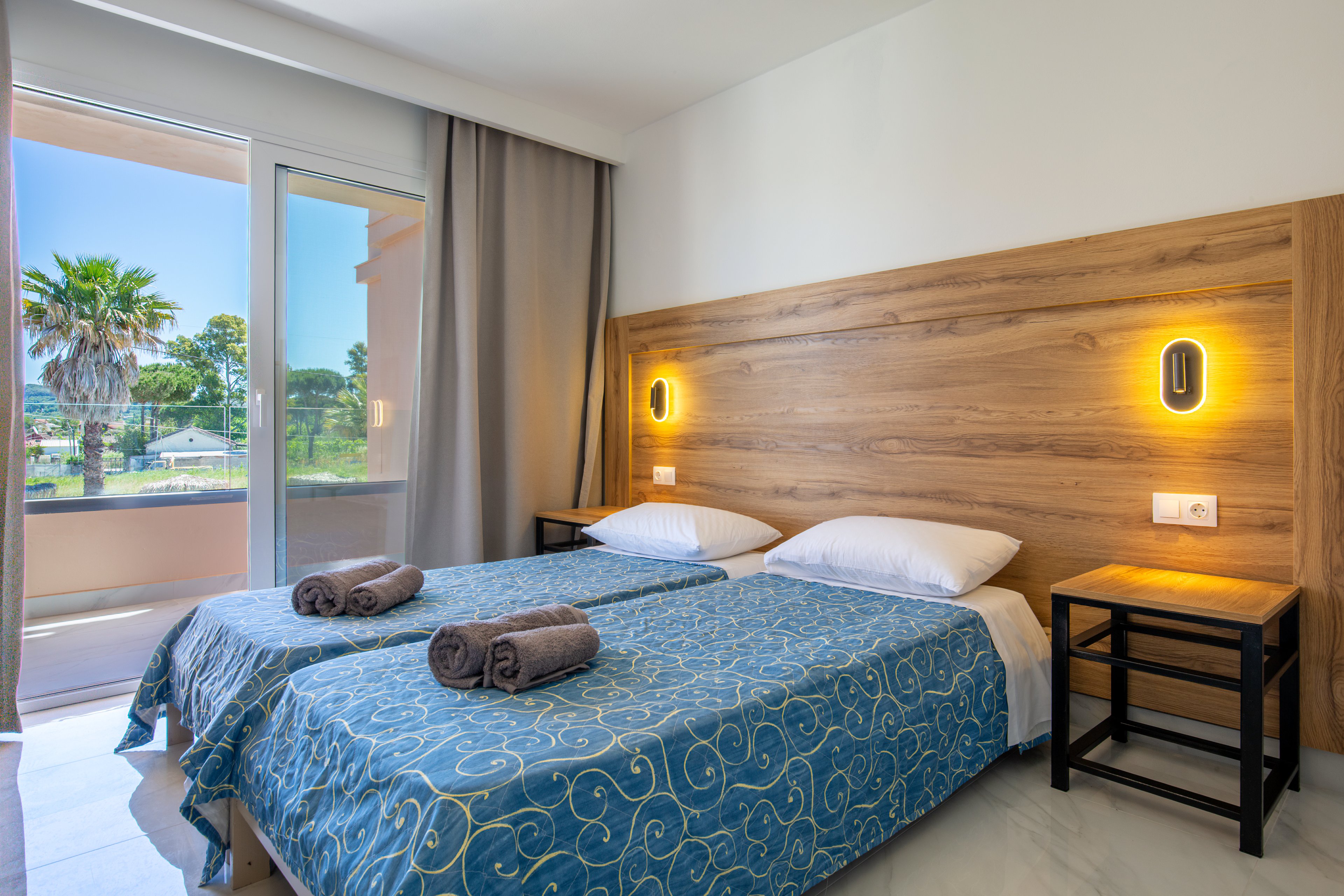 Anemona Studios & Apartments