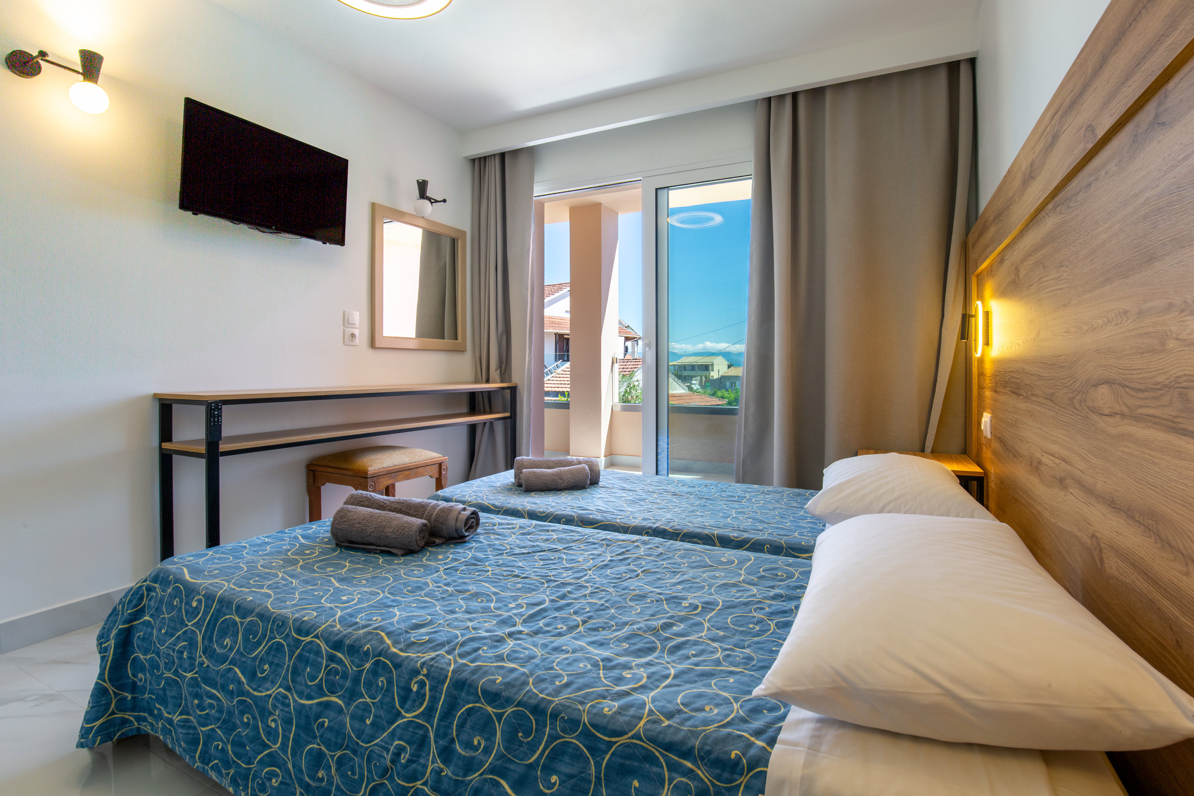 Anemona Studios & Apartments