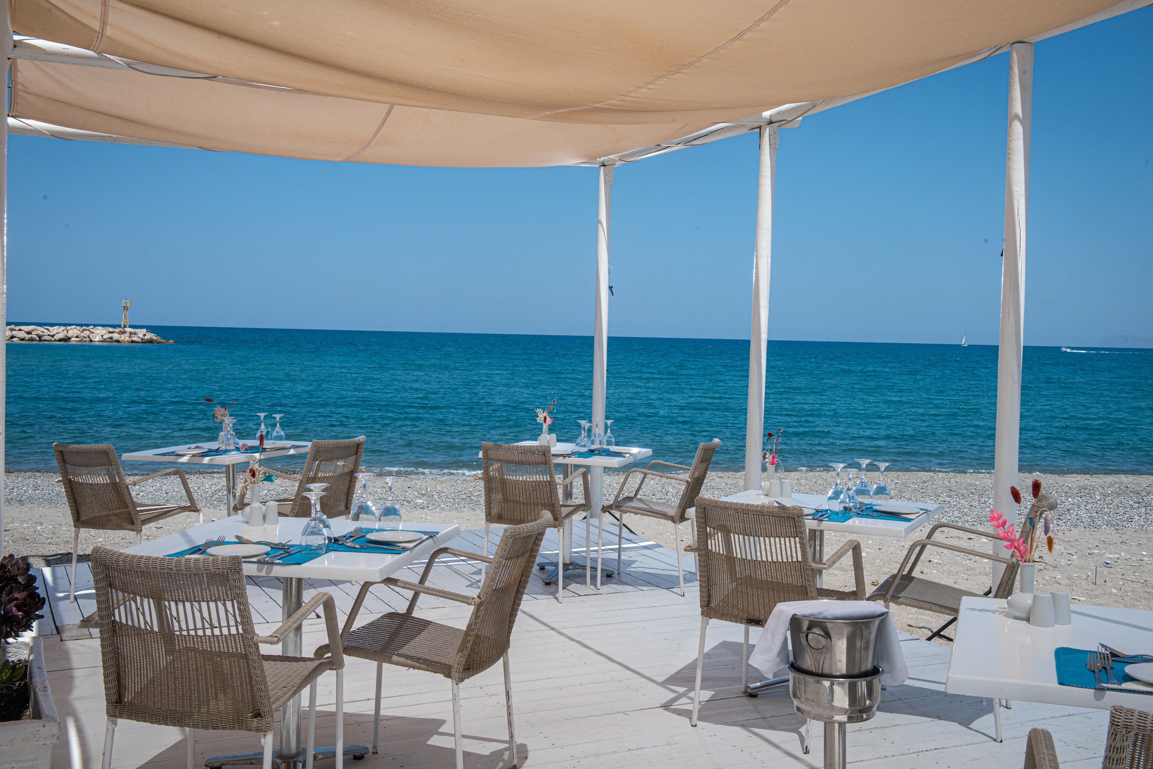 Giannoulis Grand Bay Beach Resort