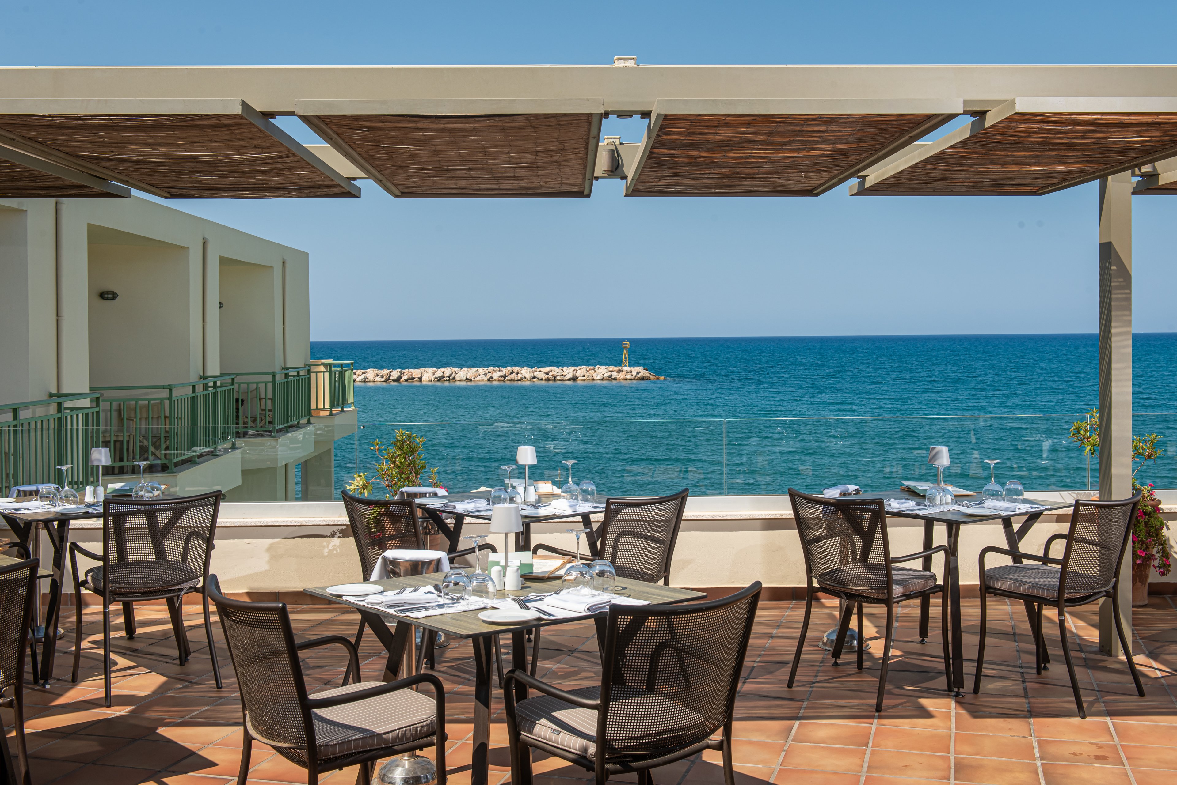 Giannoulis Grand Bay Beach Resort