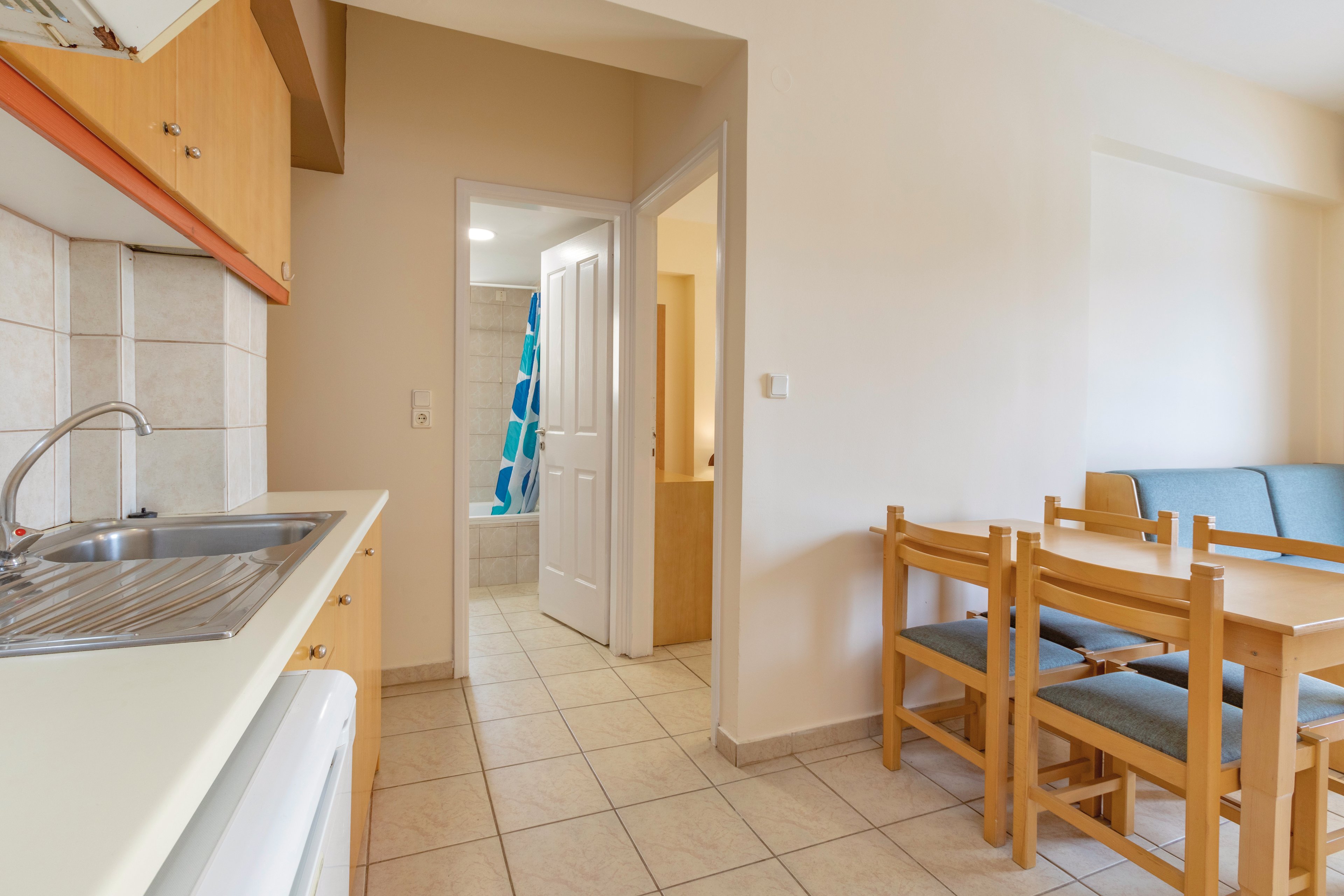 Veronica Hotel Apartments