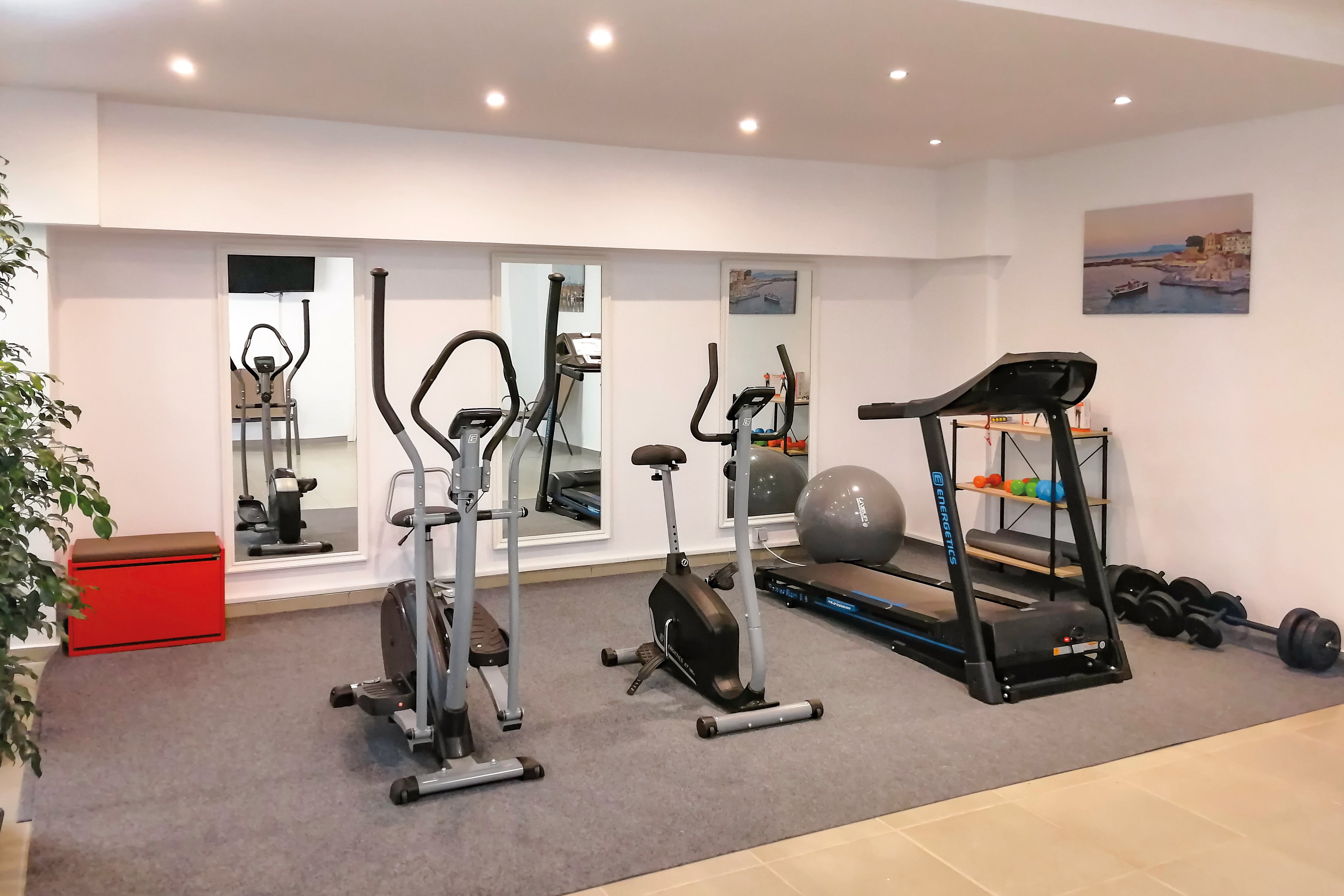 Carisa Suites & Apartments