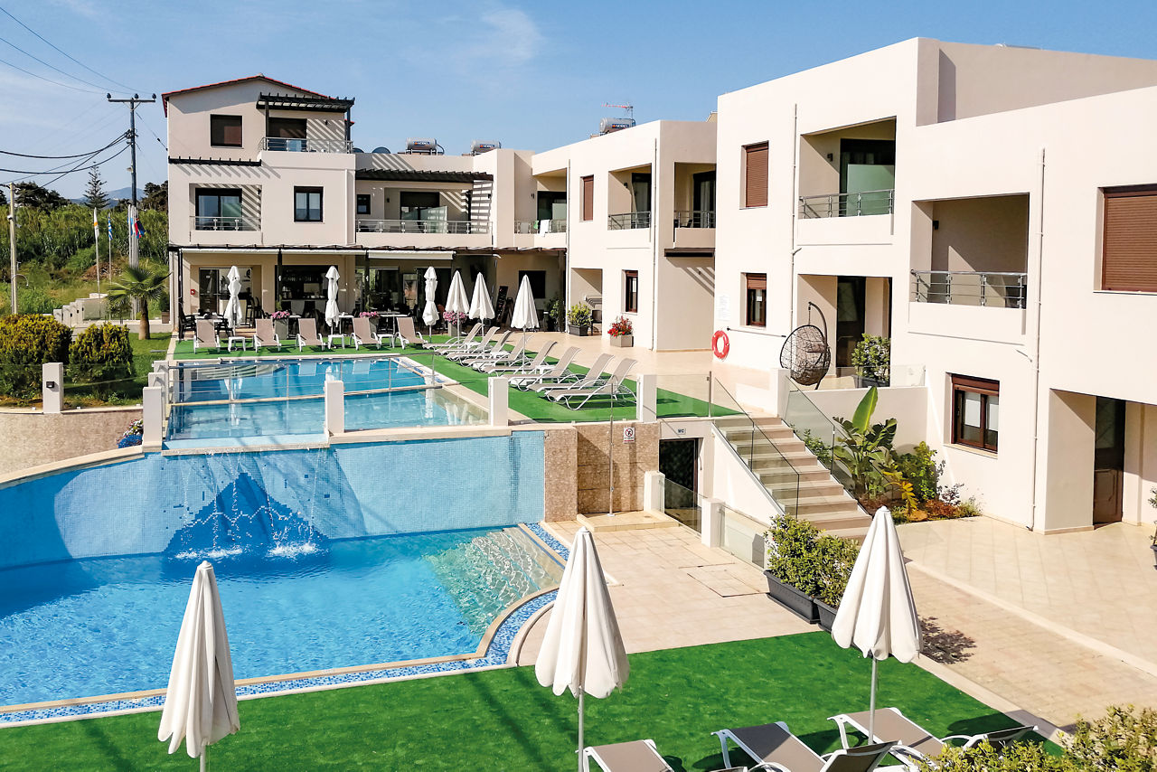 Carisa Suites & Apartments